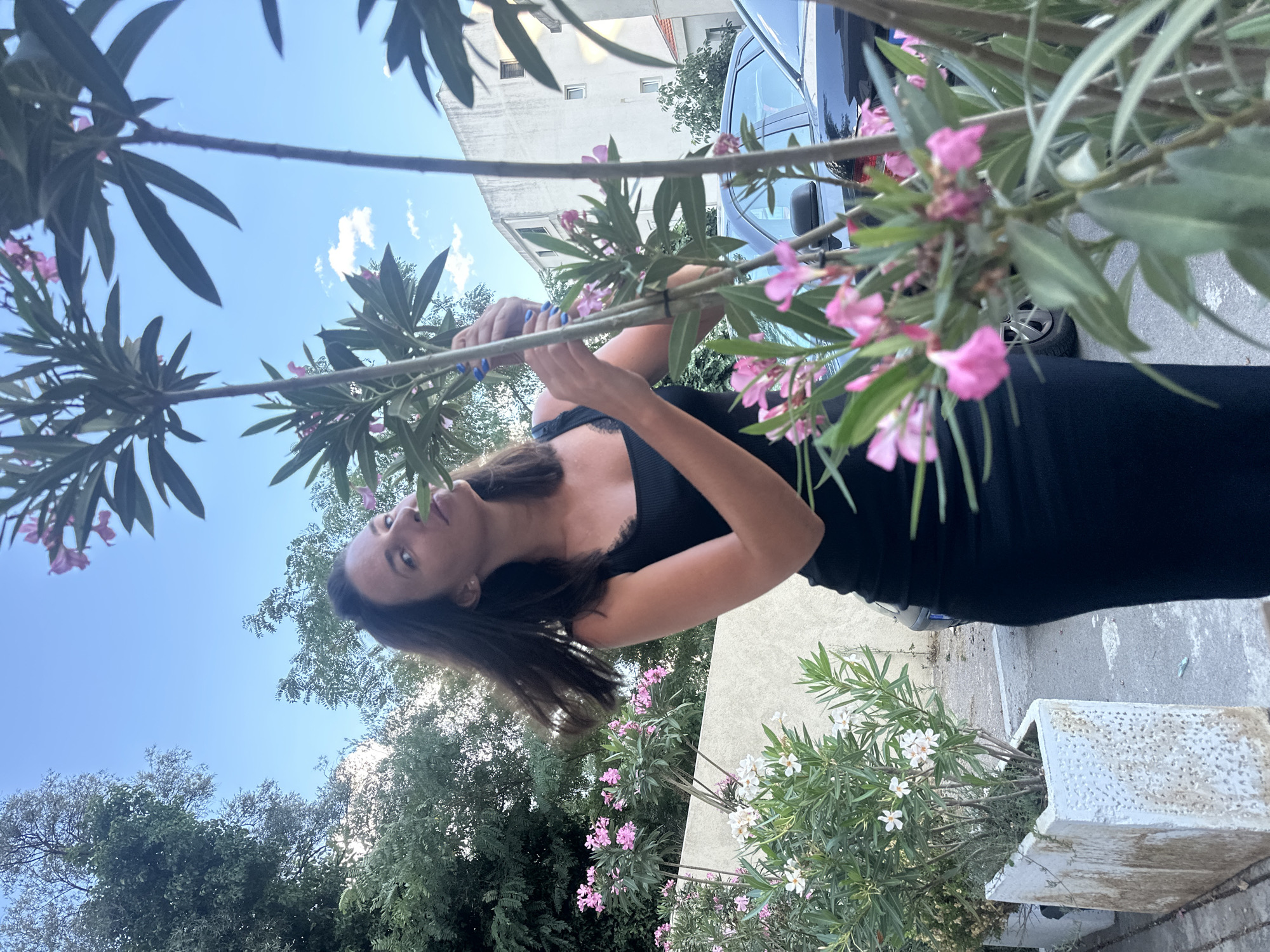 Afternoon portraits in a flowering outdoor spot in Budva