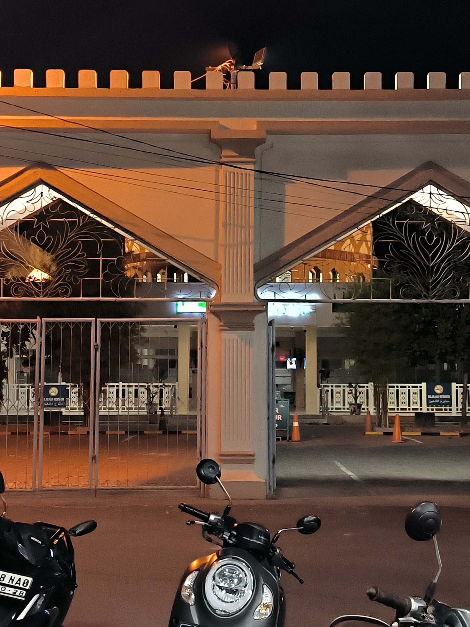 Evening stroll documented through Lhokseumawe cafes and street scenes