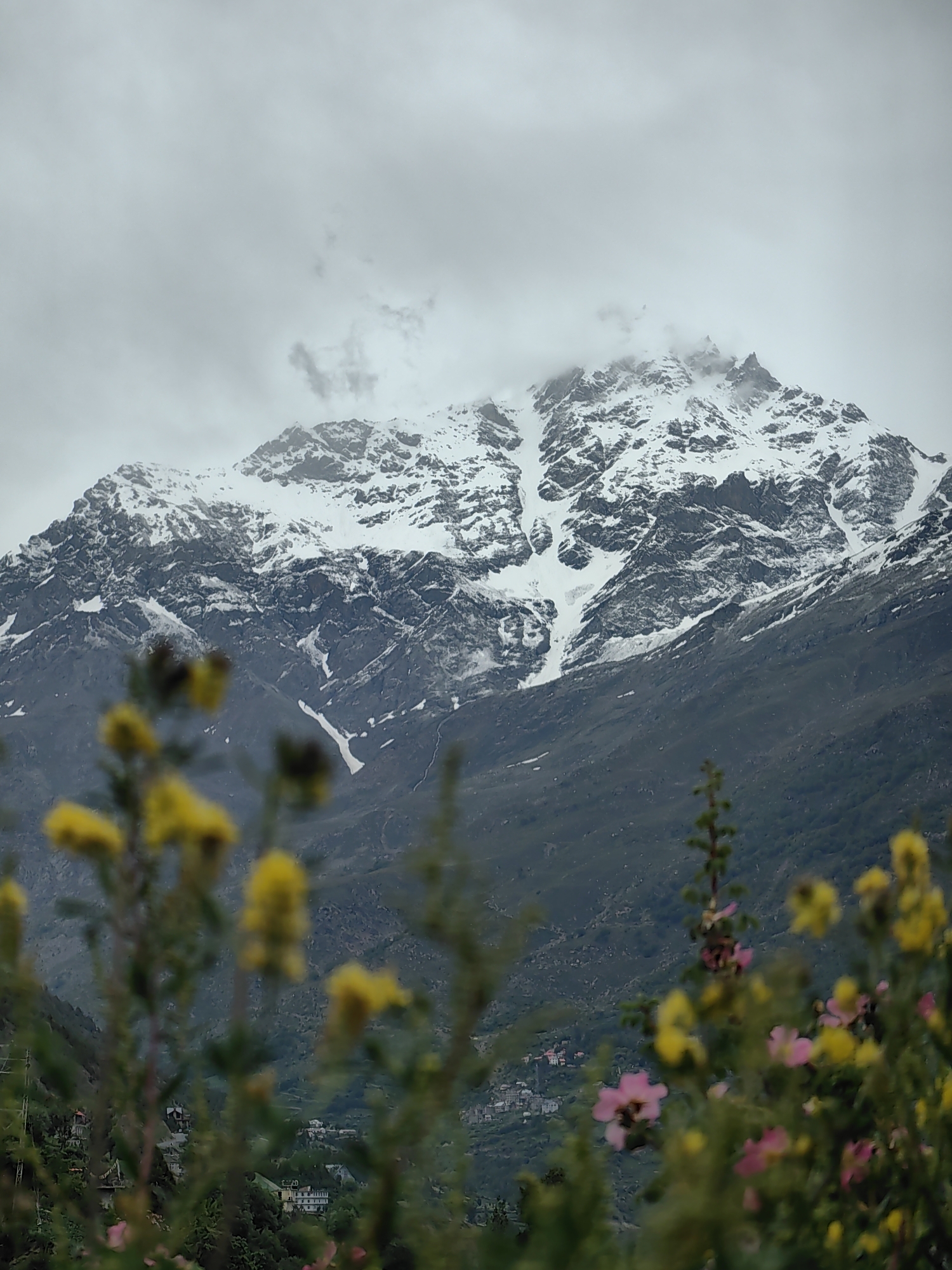 Keylong in the Himalayas: peaks, landslide terrain, and local infrastructure