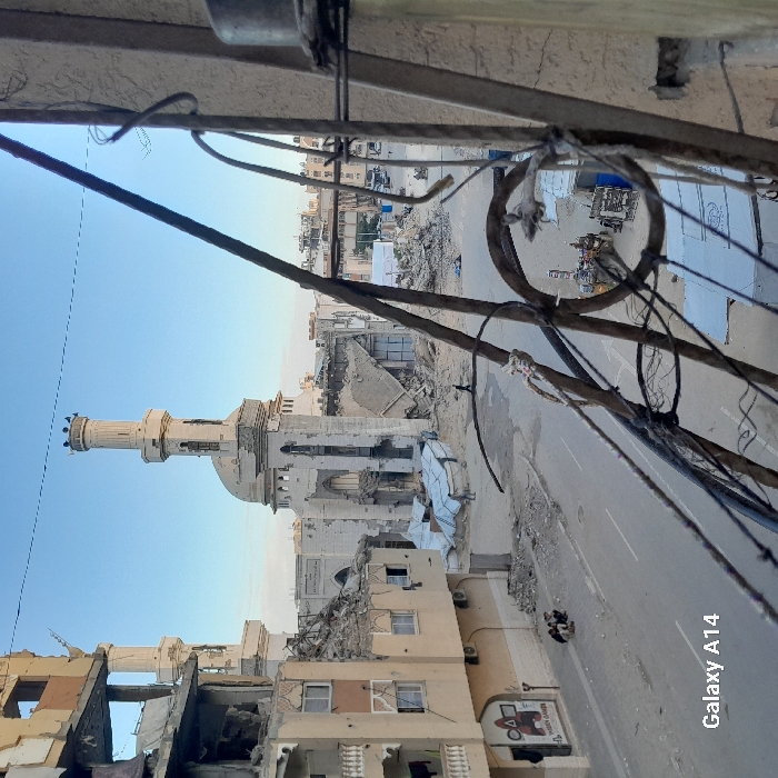 Destruction and meals documented in Khan Yunis, Palestinian Territory