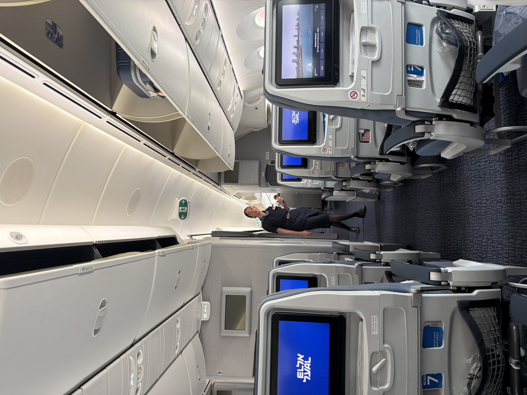 Commercial flight passengers and crew observed over Thailand