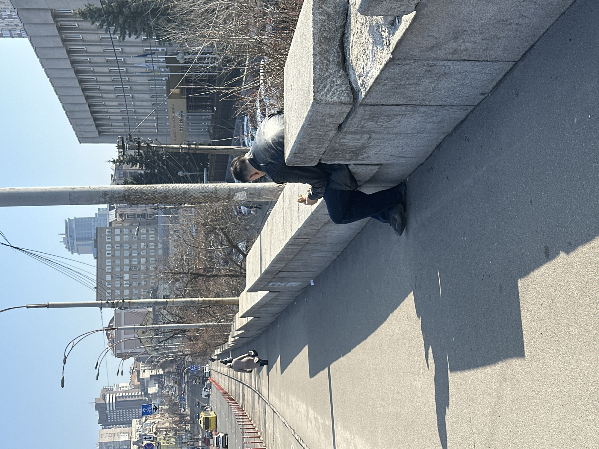 Morning street scenes documented across central Kyiv districts