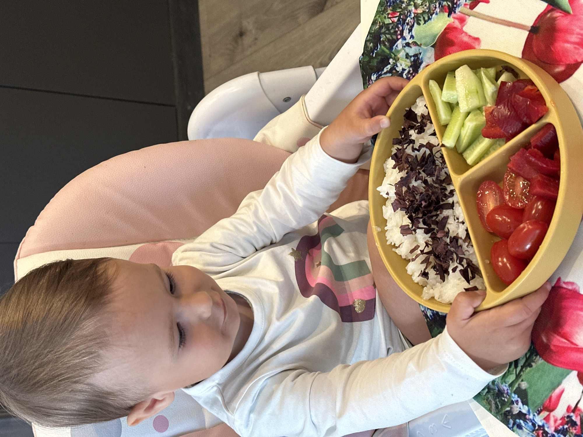 Child observed during mealtime in high chair in Wisła