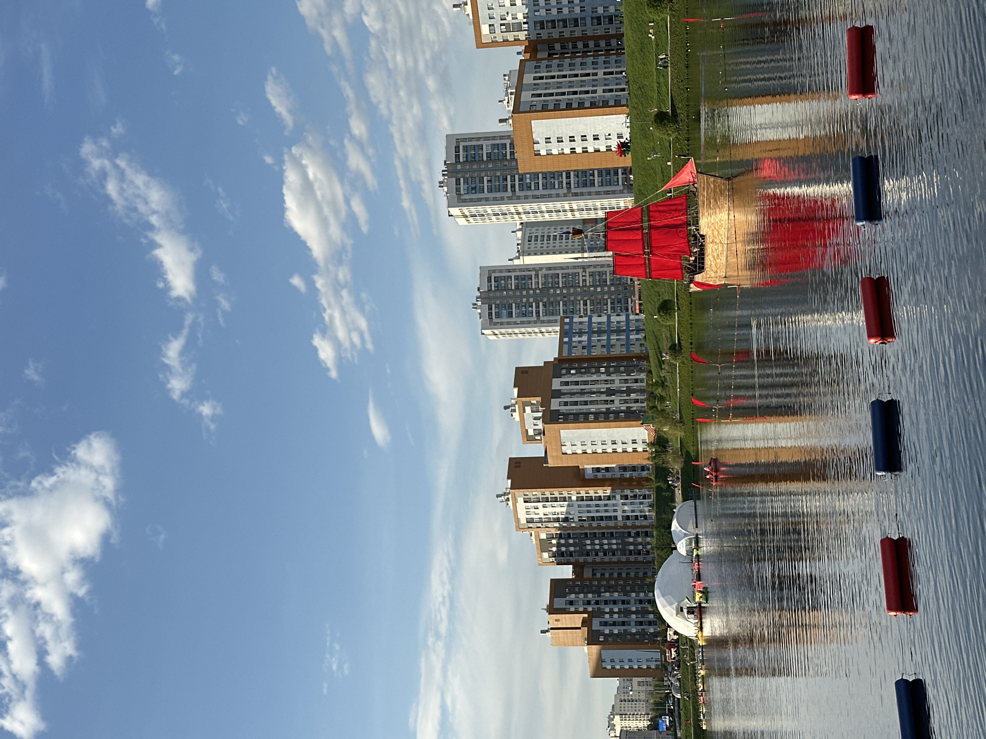 Ordinary afternoon moments captured along Yekaterinburg's Iset River