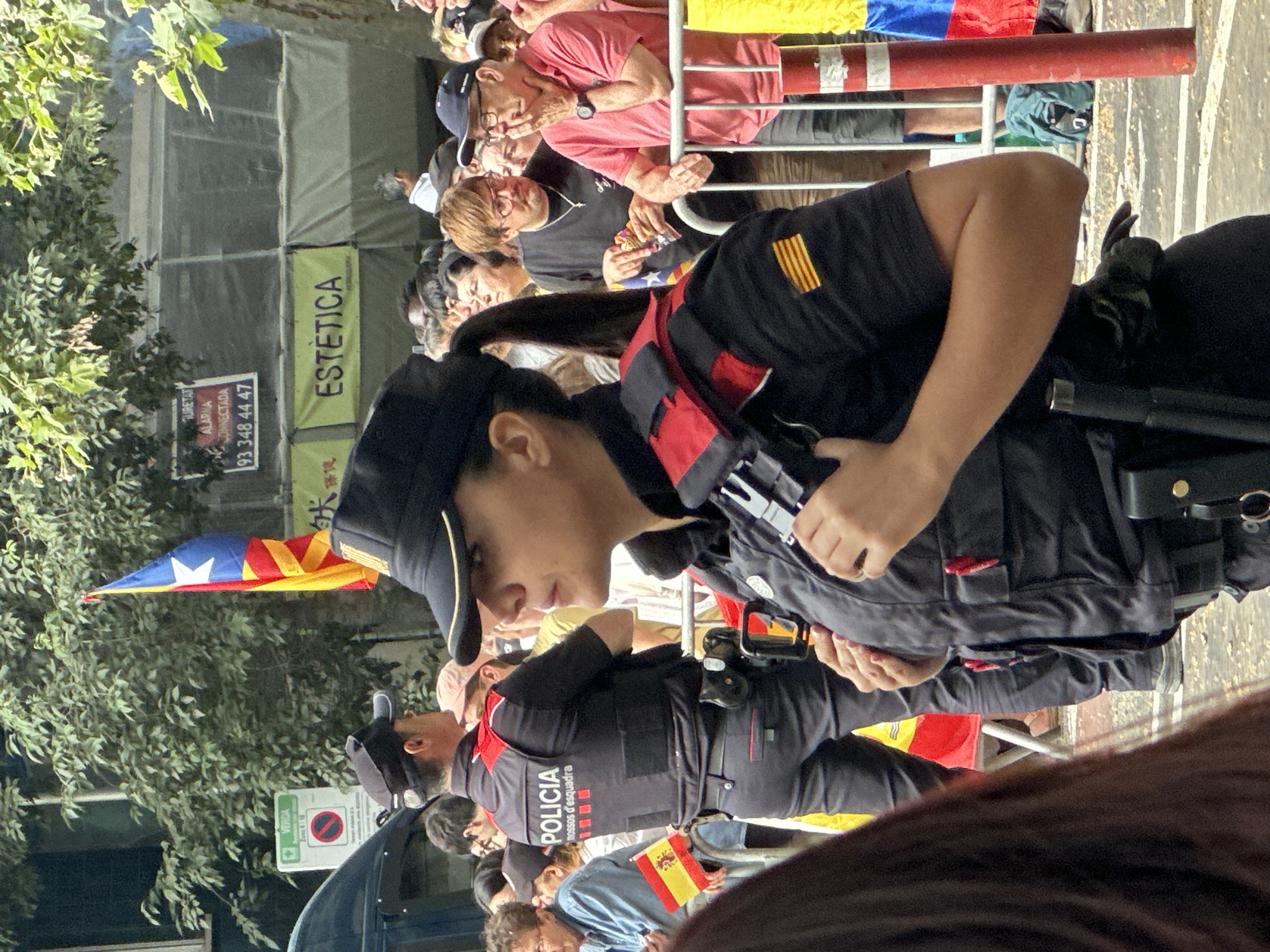 Catalan demonstration draws police presence near Sagrada Familia