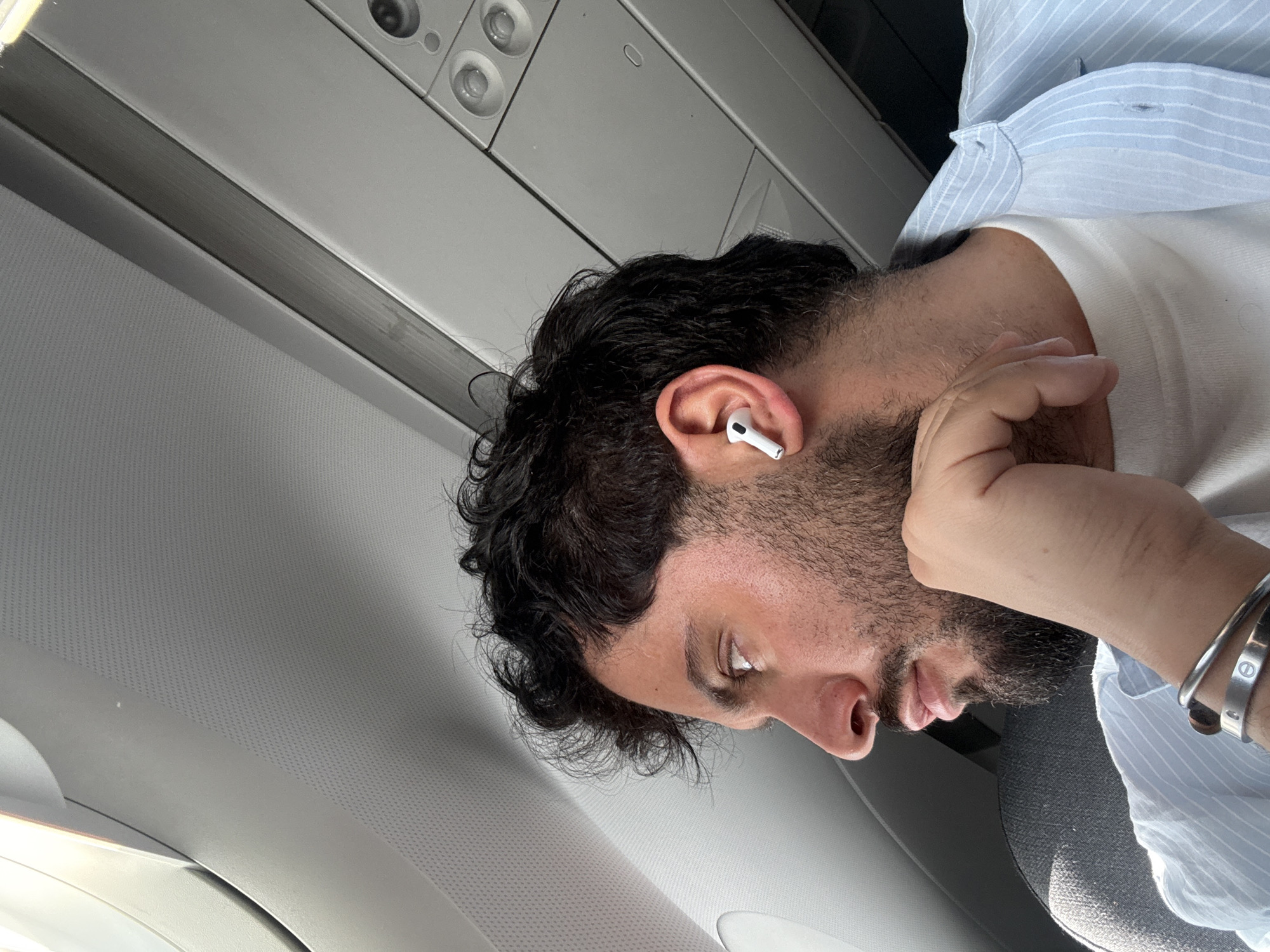 Passenger spotted on flight over Estavayer, Switzerland