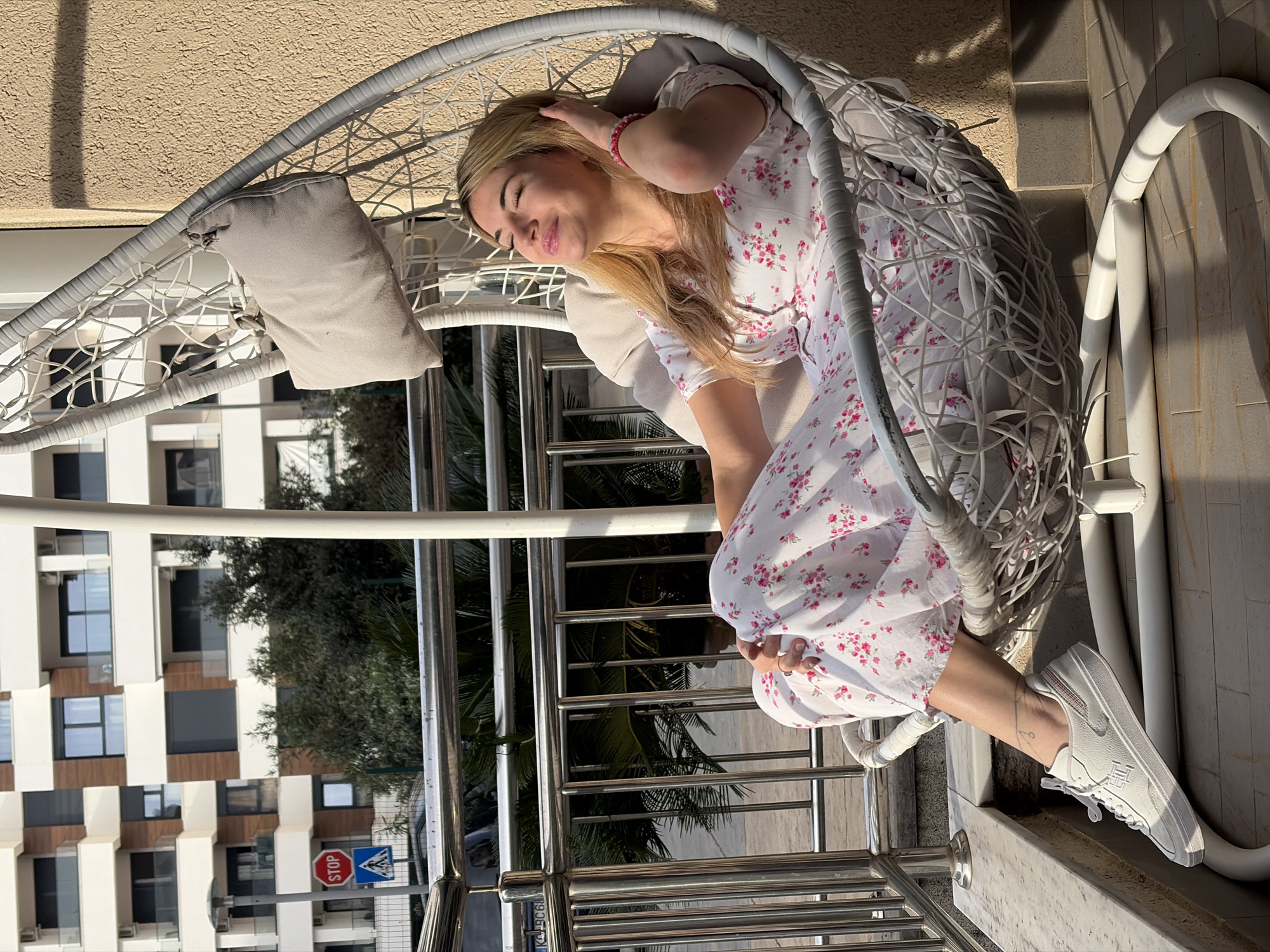 Woman films herself eating sushi, snacks in Budva