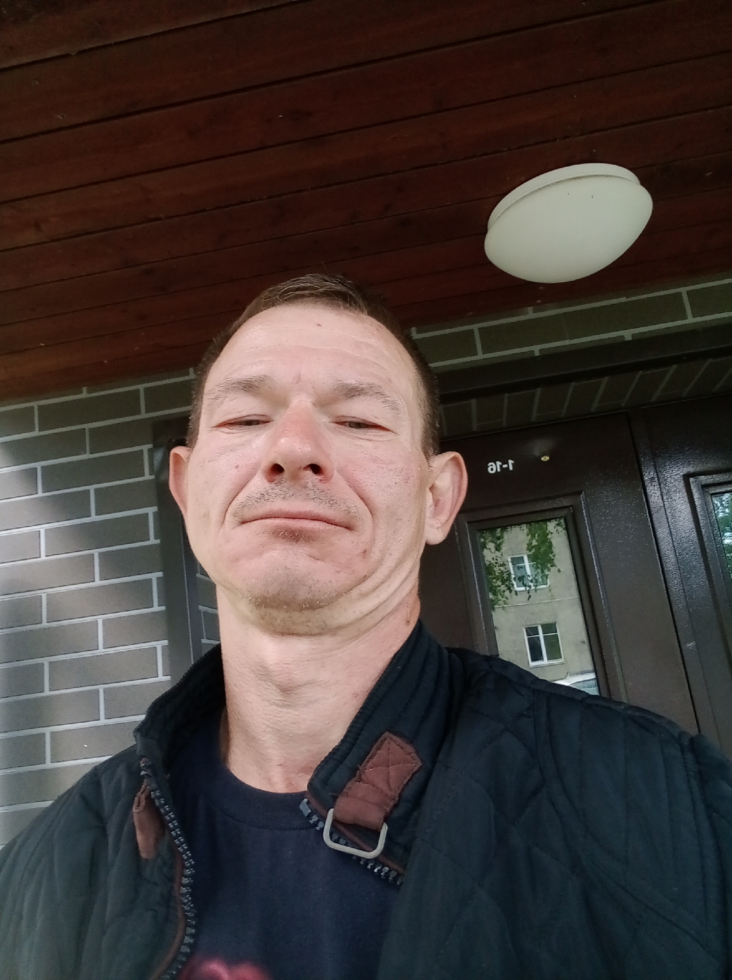Afternoon around Tapa, Estonia — streets, grass, and selfies