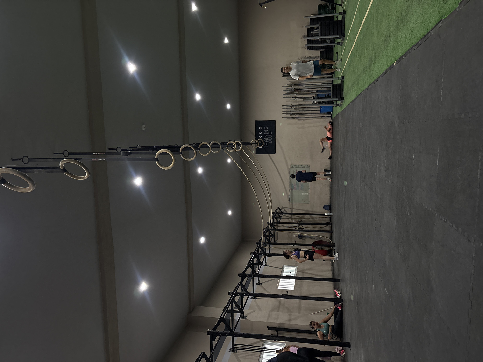 Gym activities documented in San Bernardino Tlaxcalancingo fitness facility