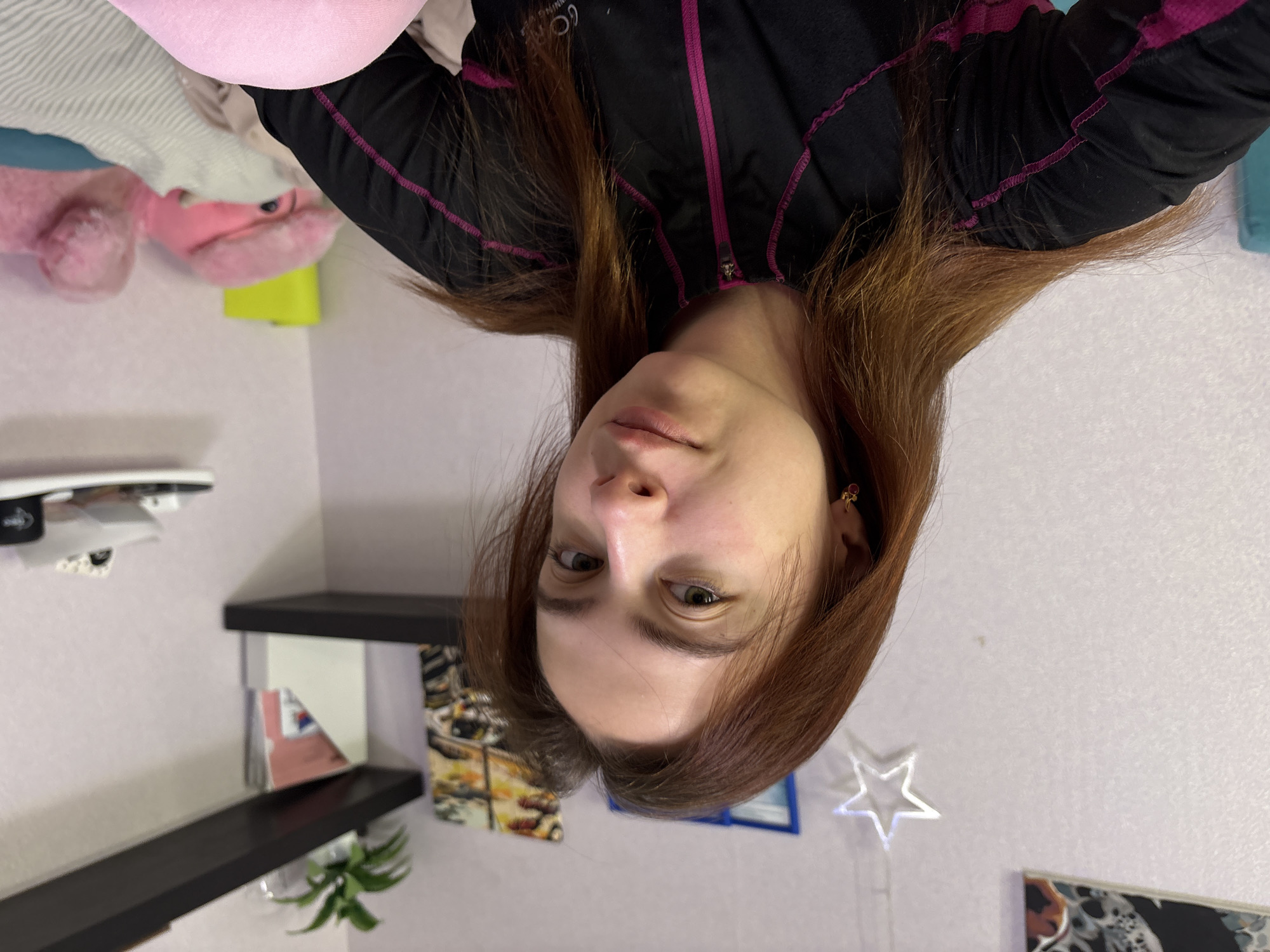 Woman documents personal moments in early morning selfie session