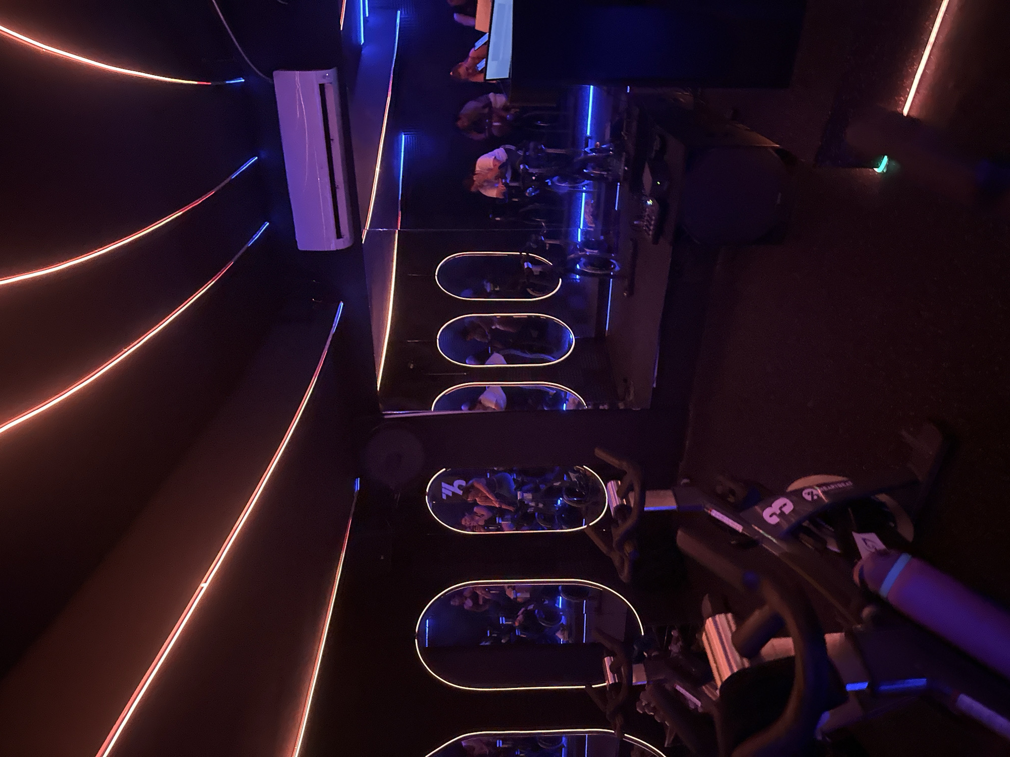 Young women share dining and fitness moments across Puebla
