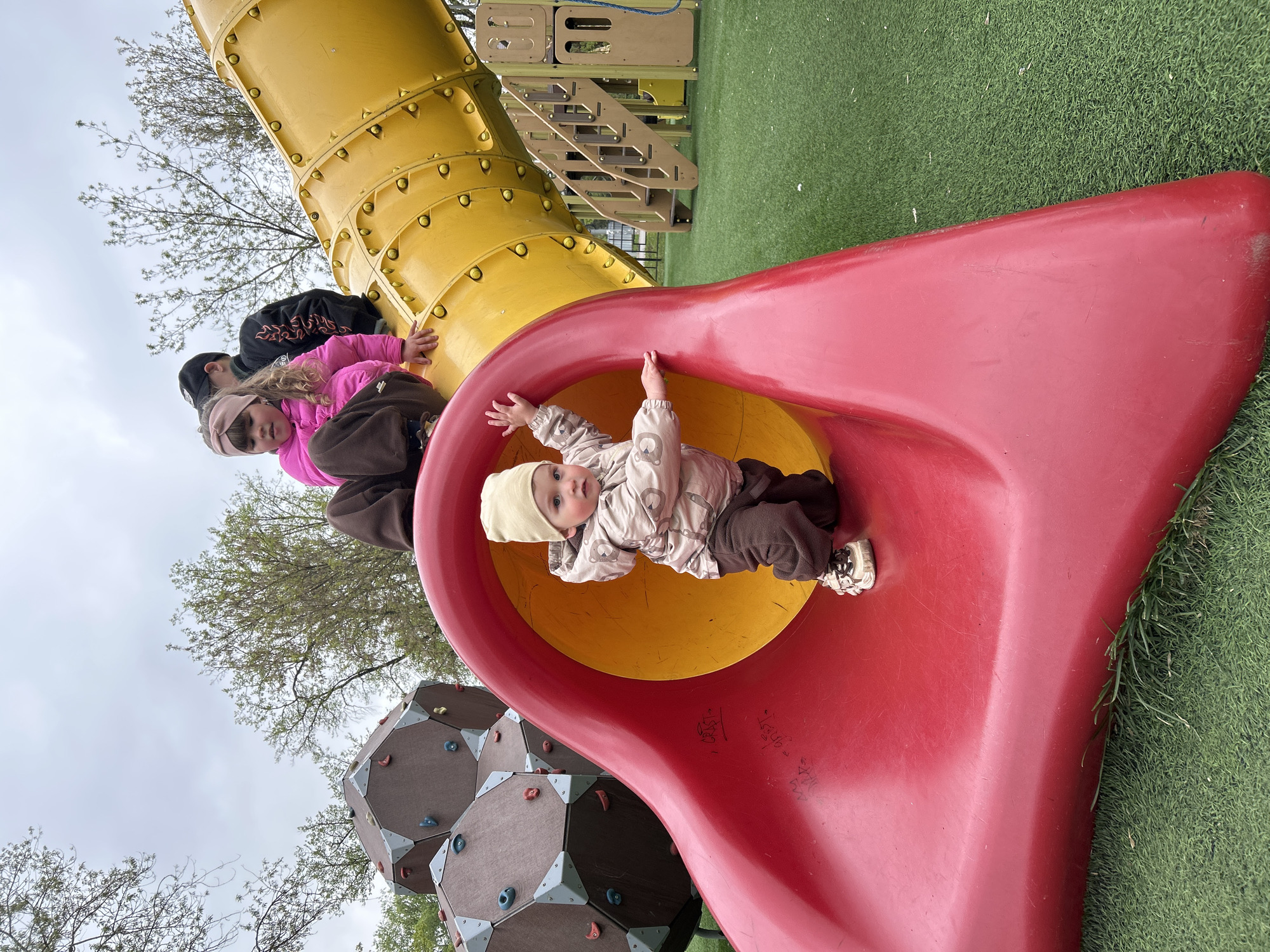 Spring afternoon brings families to Klin playground