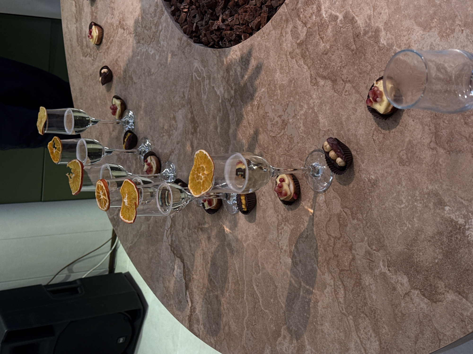 Morning reception held in Yerevan features buffet, refreshments