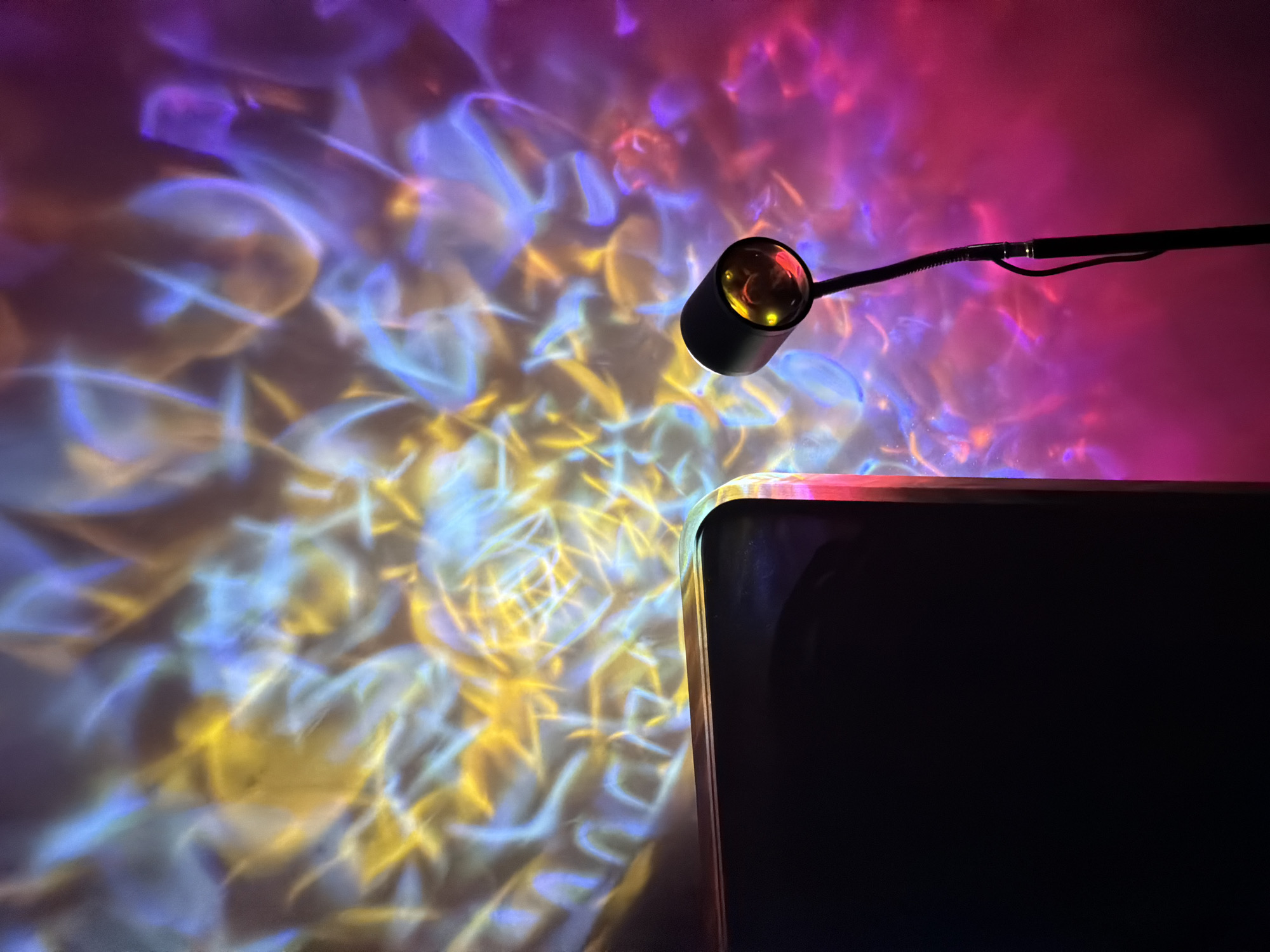 Colorful projector light patterns observed in Dreiliņi, Latvia