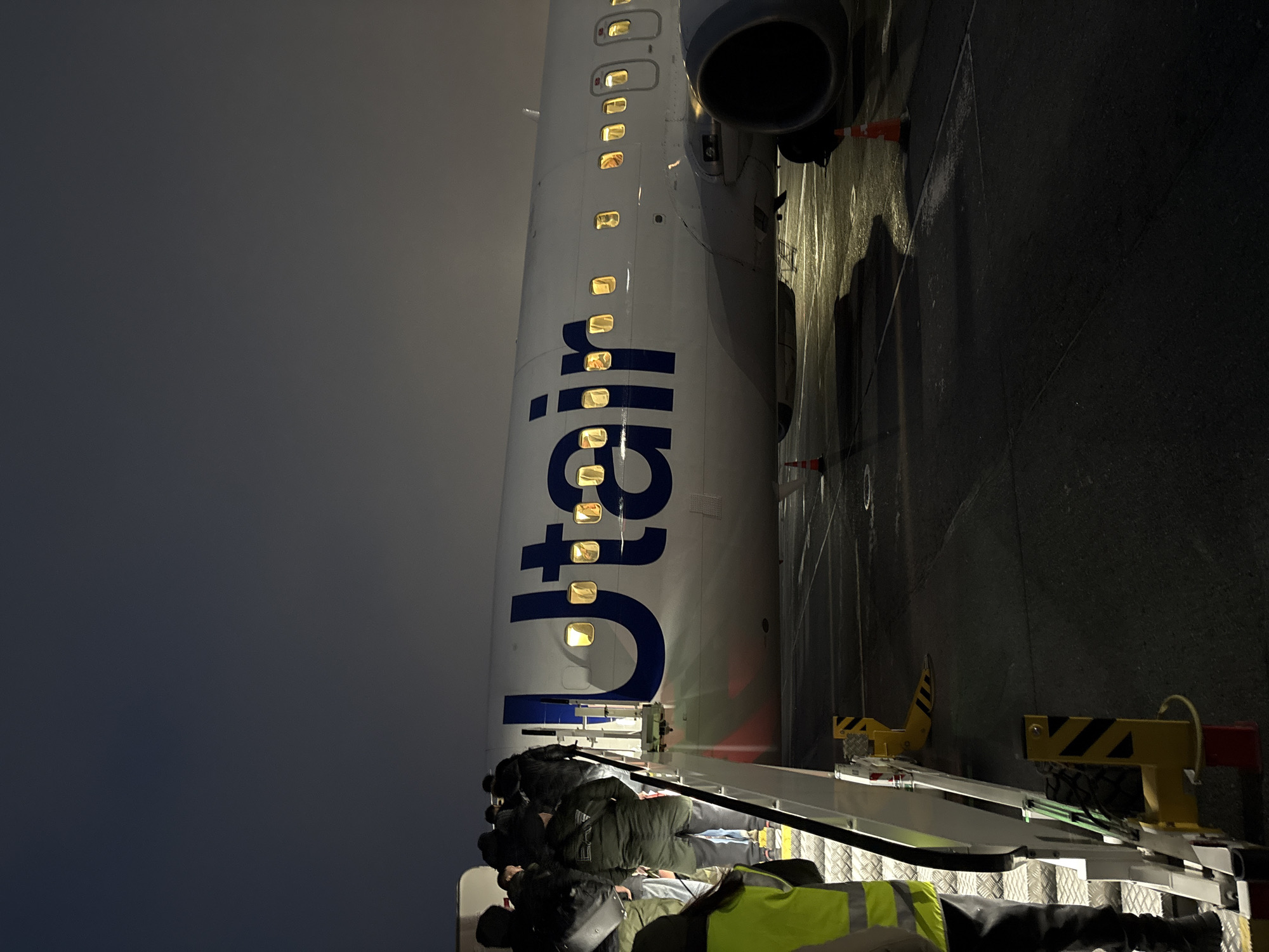 UTair flight arrives in Nizhnevartovsk during routine evening operations