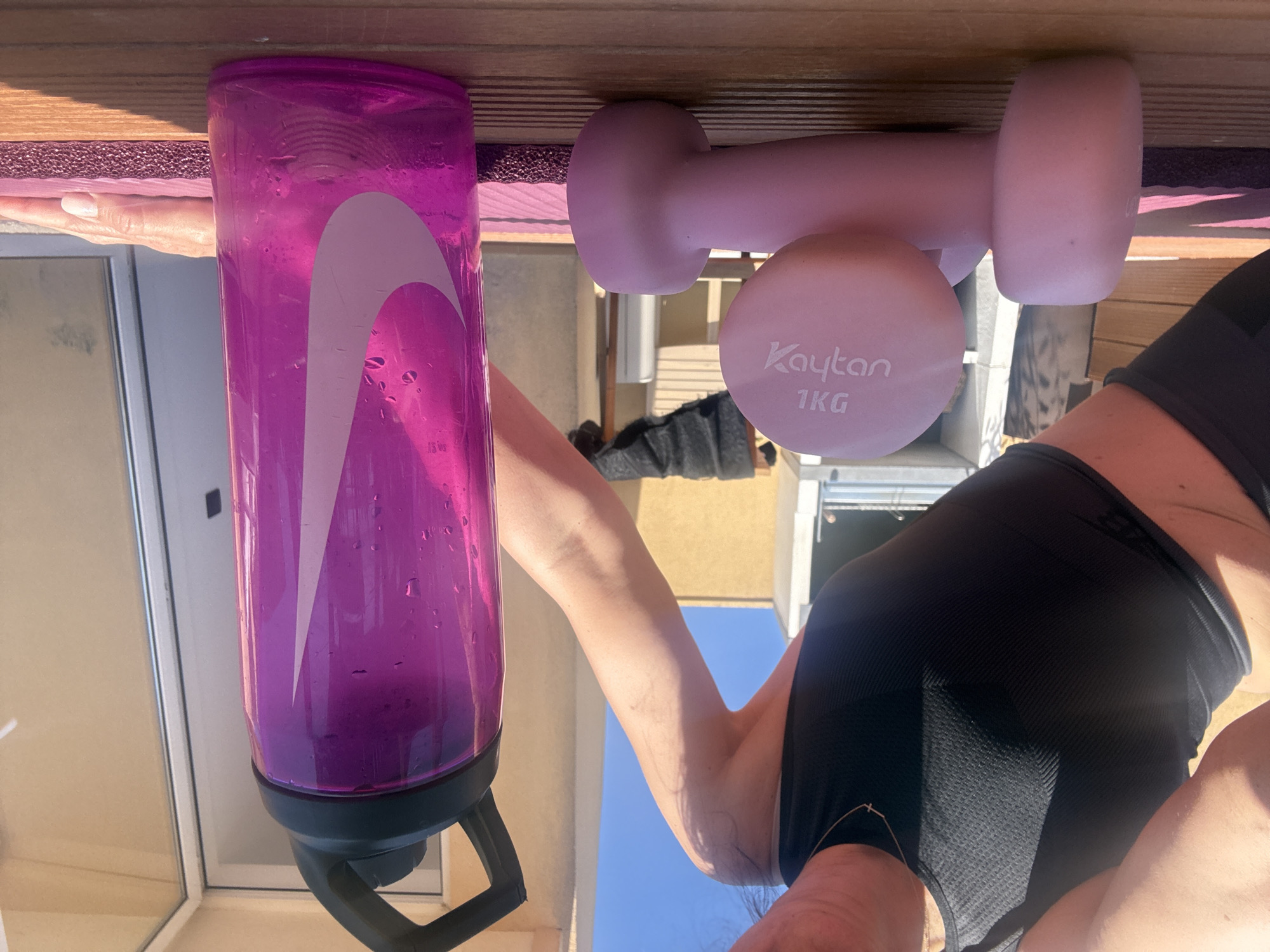 Morning routines documented in Vila Nova de Gaia homes
