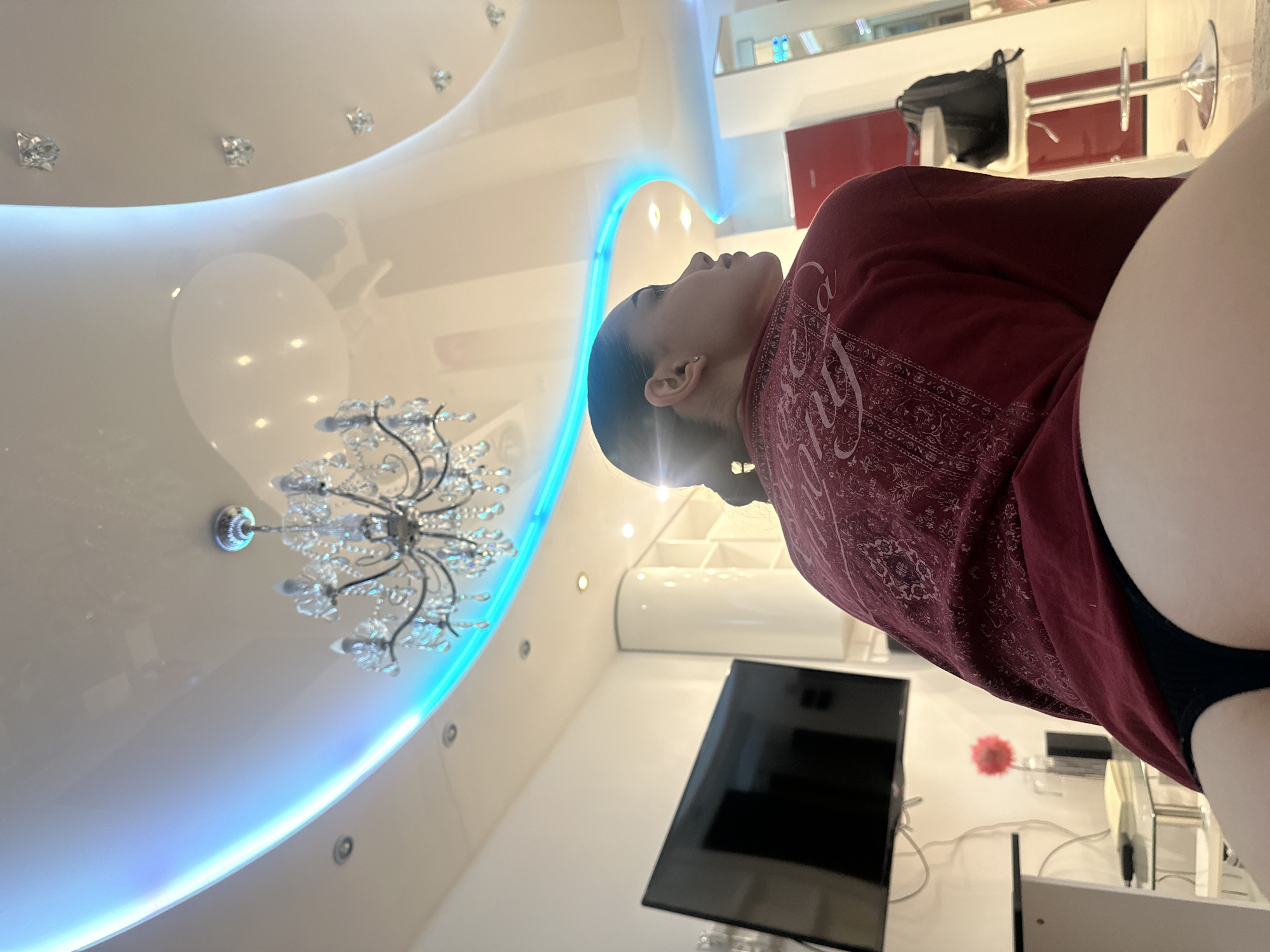 Person in maroon shirt spotted in Khimki home interior