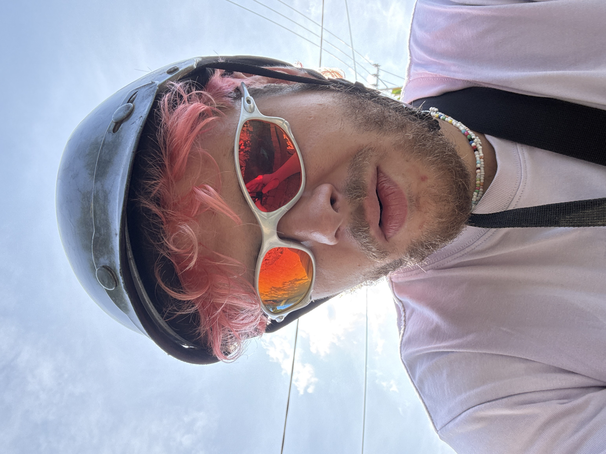 Pink-haired motorcyclist spotted in multiple Đà Nẵng locations