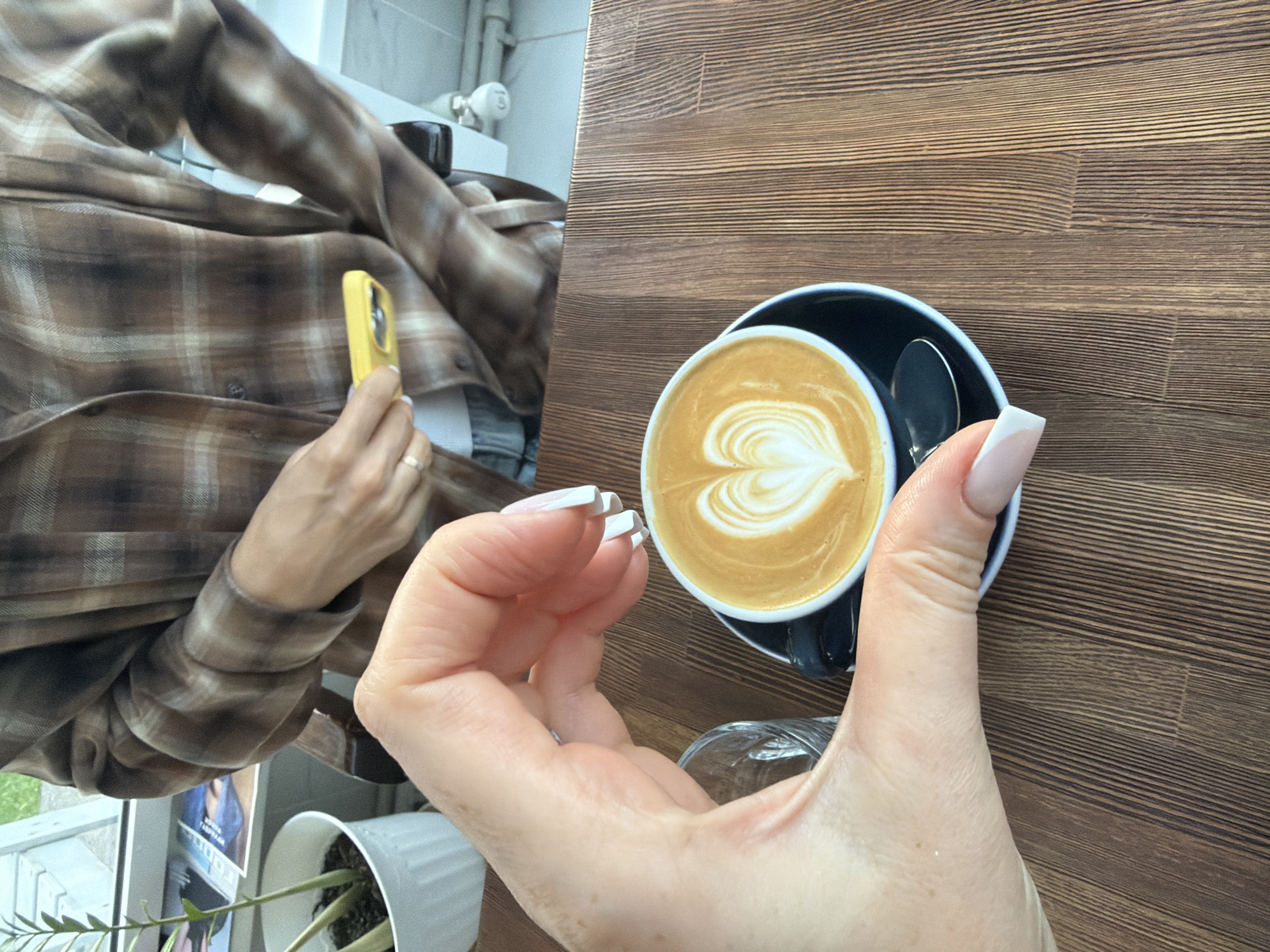 Coffee and selfies at a Tolyatti café