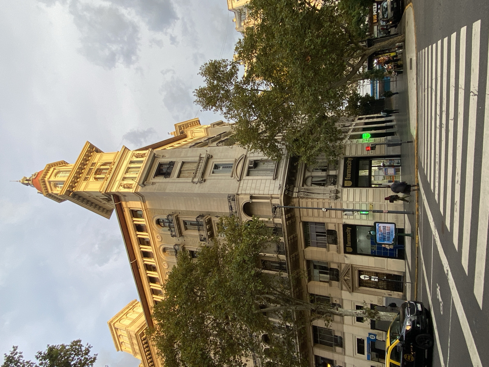 Peronist retirees march through central Buenos Aires