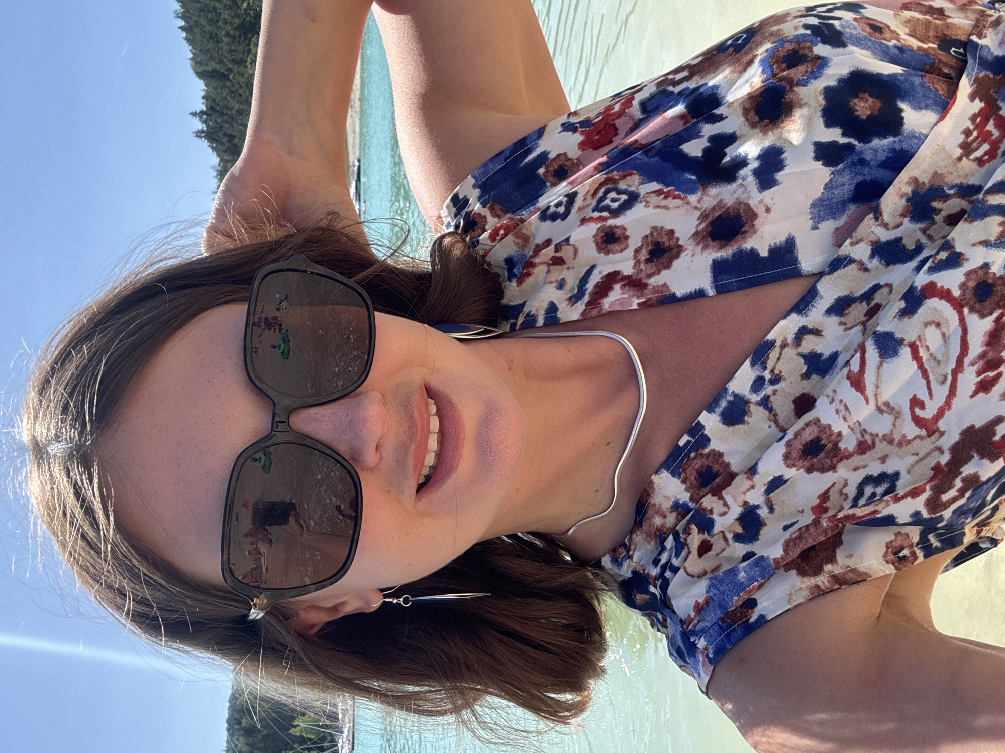 Sunny afternoon at Lac de Vouglans, swimming and lakeside selfies