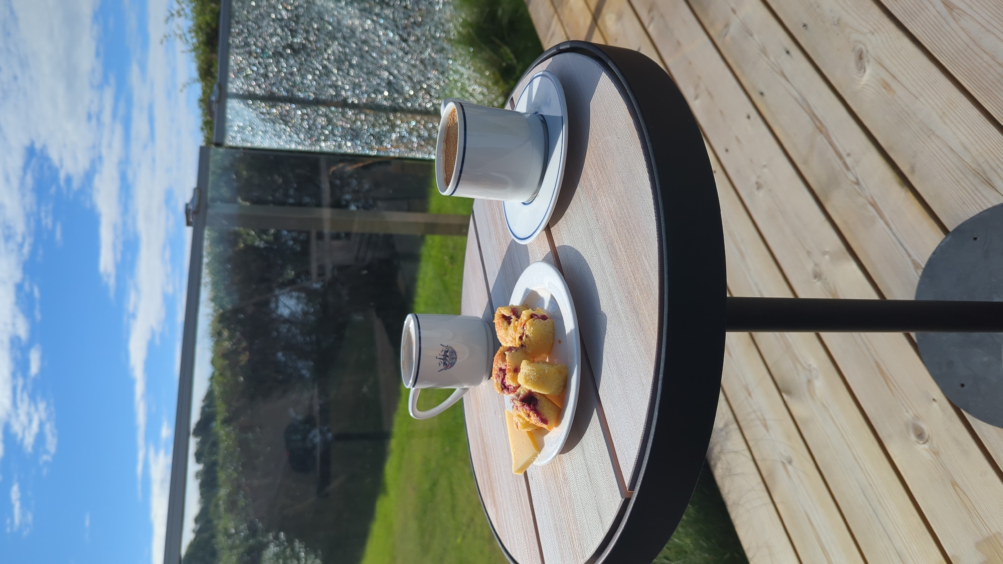 Summer morning at Larkollen: breakfast on the deck, coastal walk