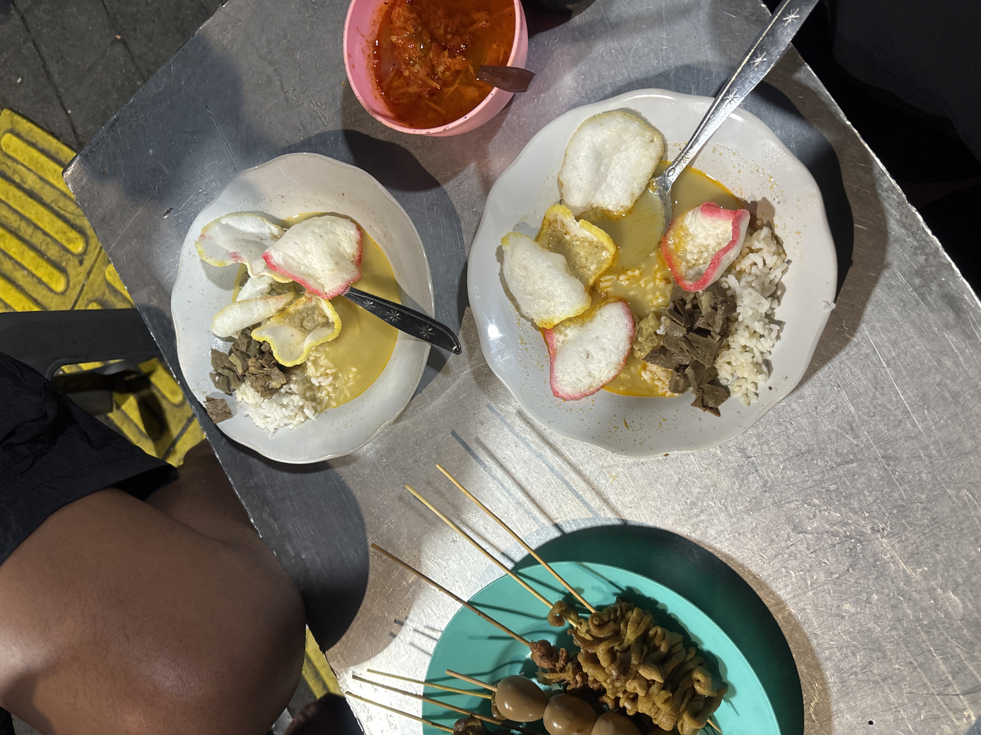 Evening street food gathering draws diners in South Jakarta