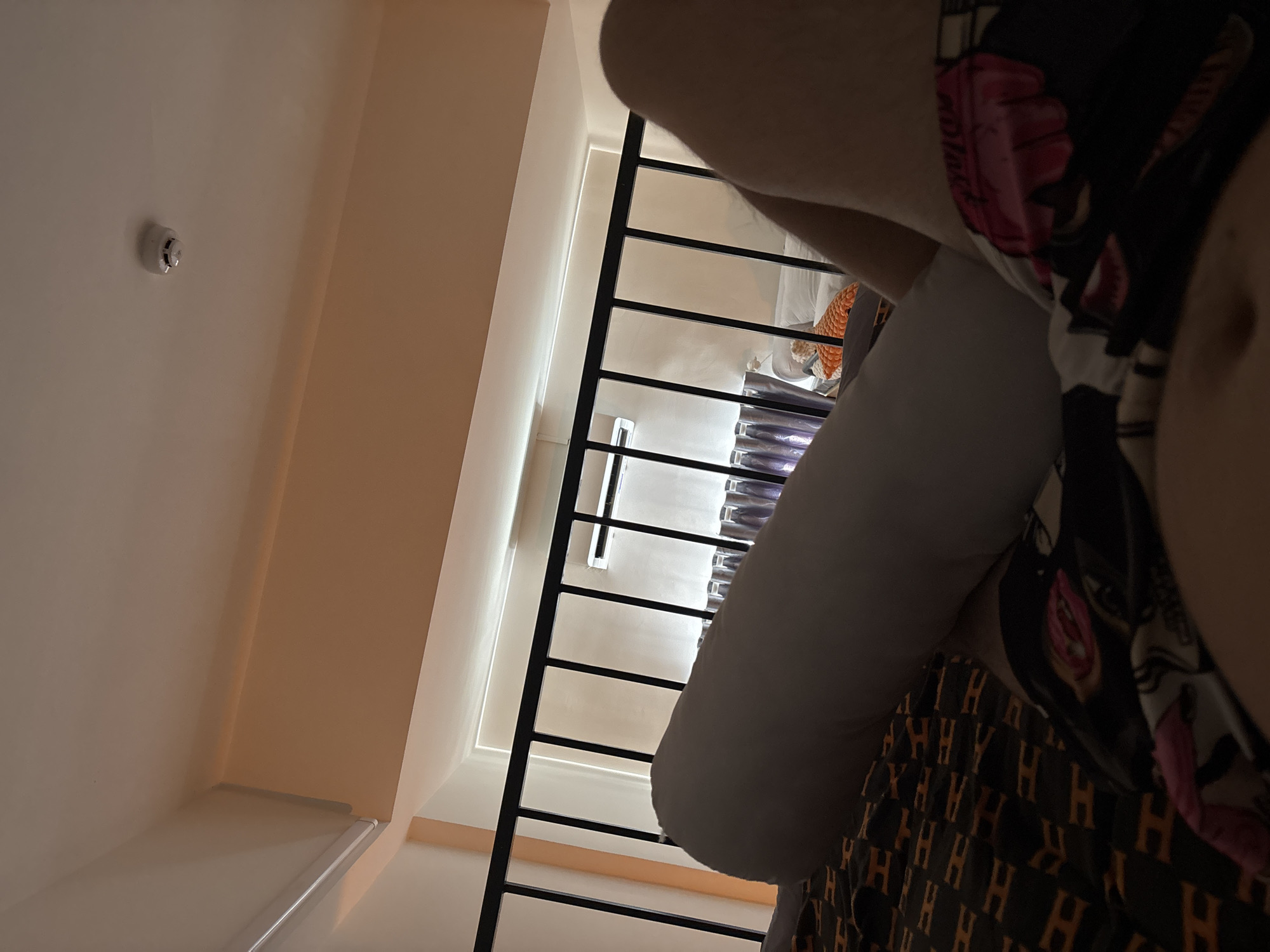 Routine indoor scene documented in Đà Nẵng residence