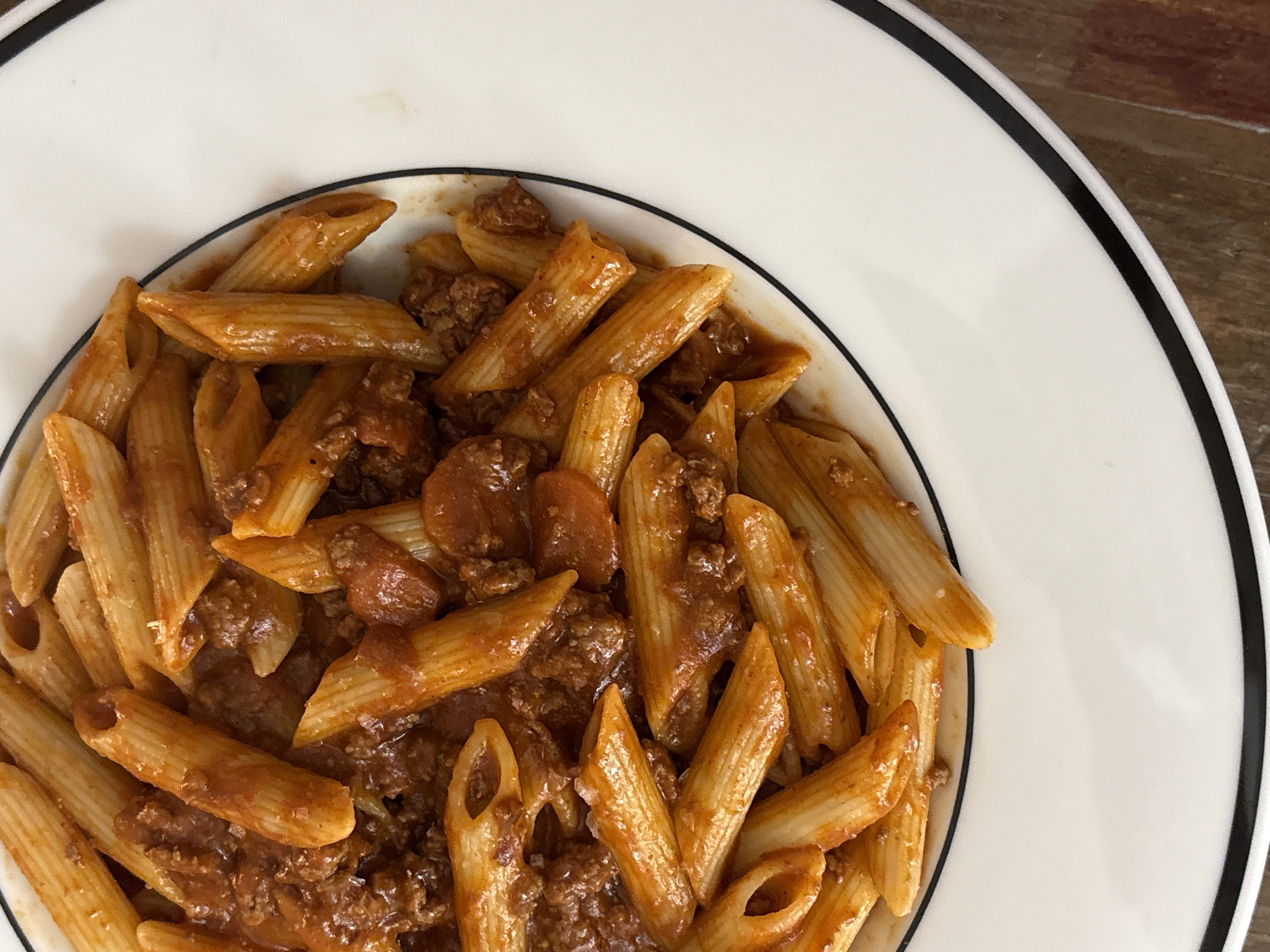 London resident documents home-cooked pasta dinner preparation and meal