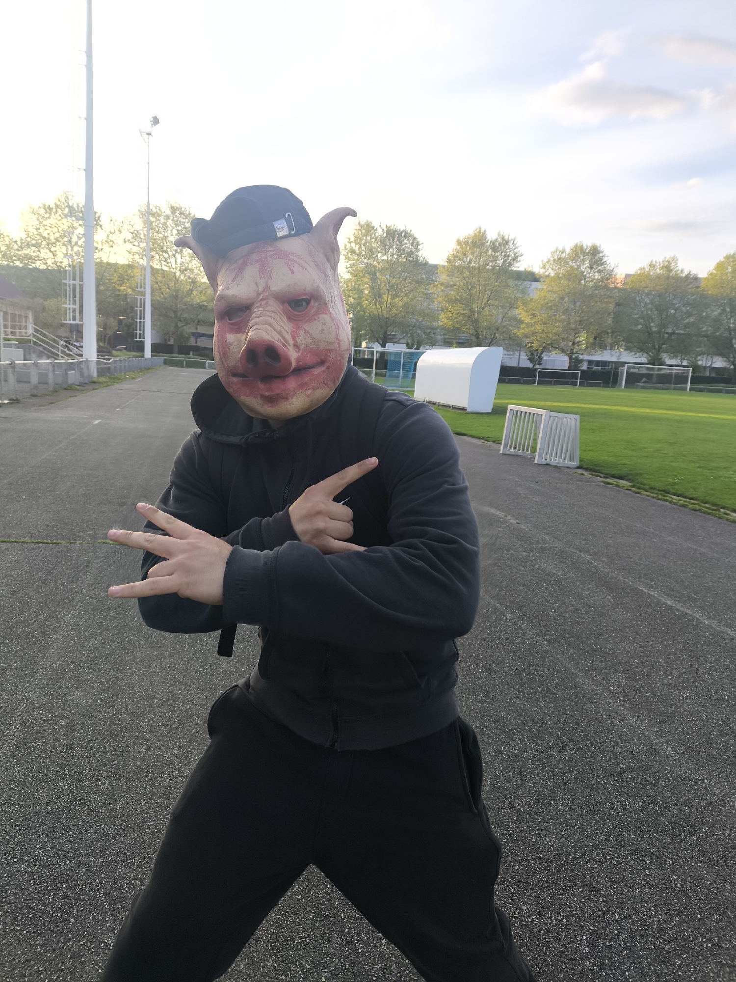 Person in pig mask spotted on Schiltigheim athletic track