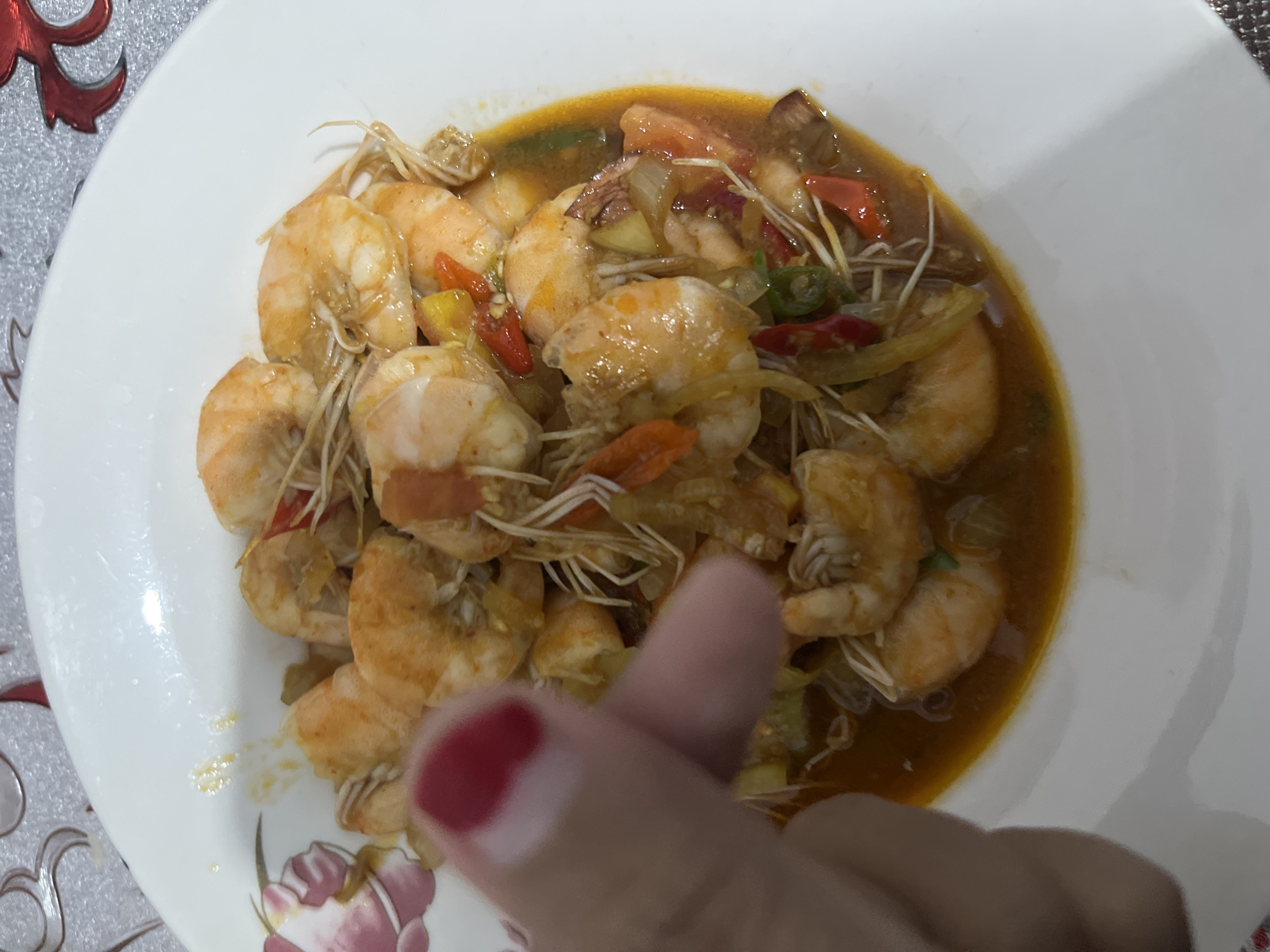 Meal documented in Lampeudaya featuring shrimp and meat dishes