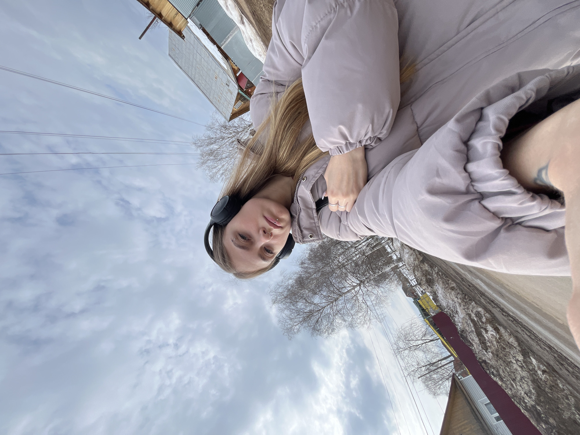 Morning portraits captured in Foki, Russia show casual moments