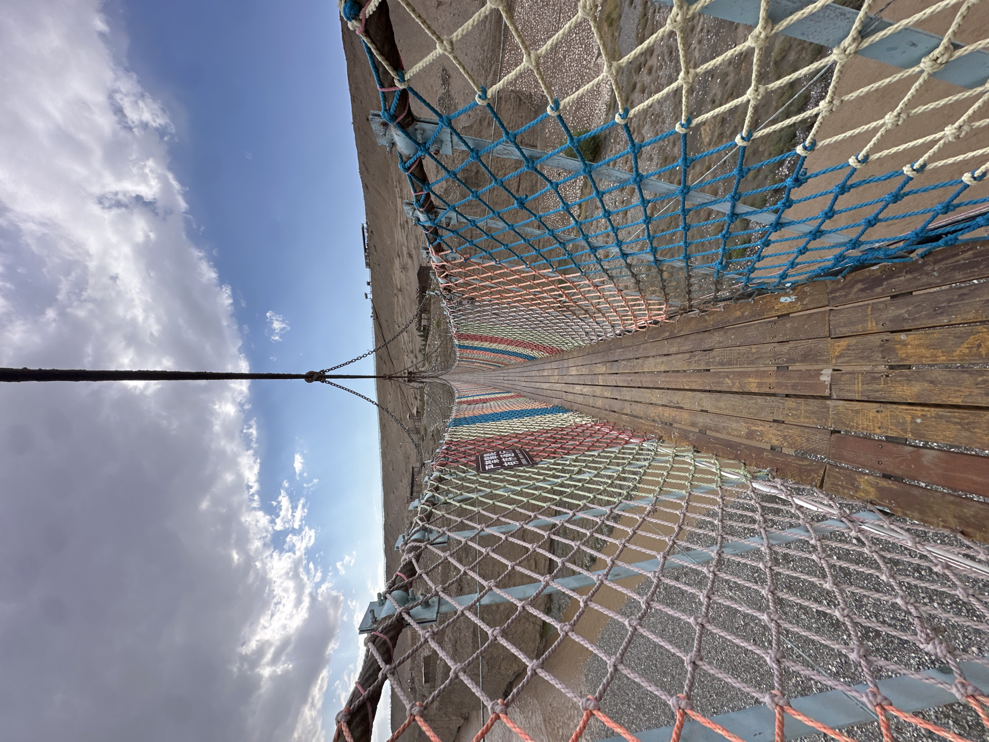Canyon rivers, desert structures, and historical sites in Jiayuguan