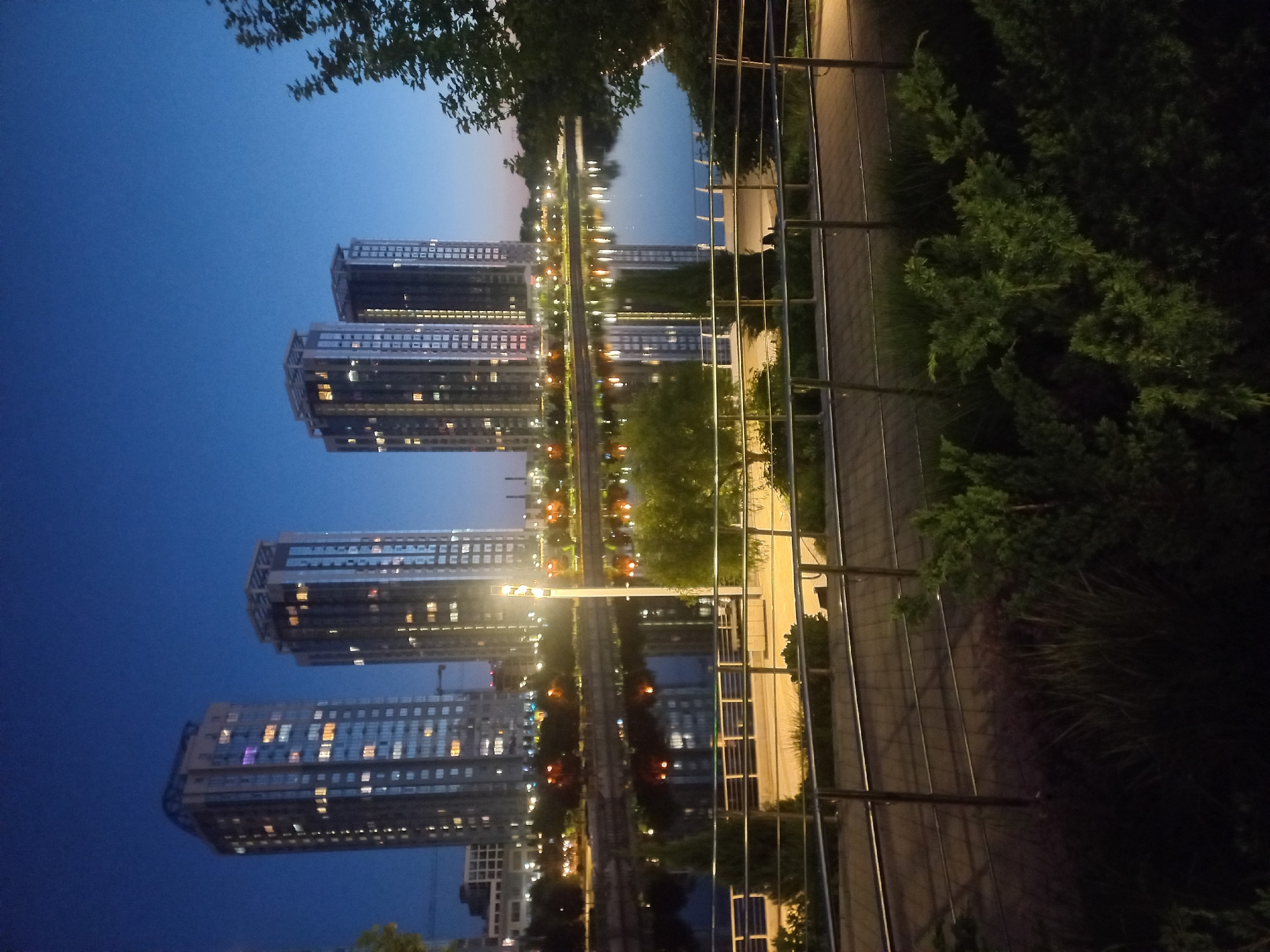 Evening life documented across Kyiv neighborhoods in single witness account