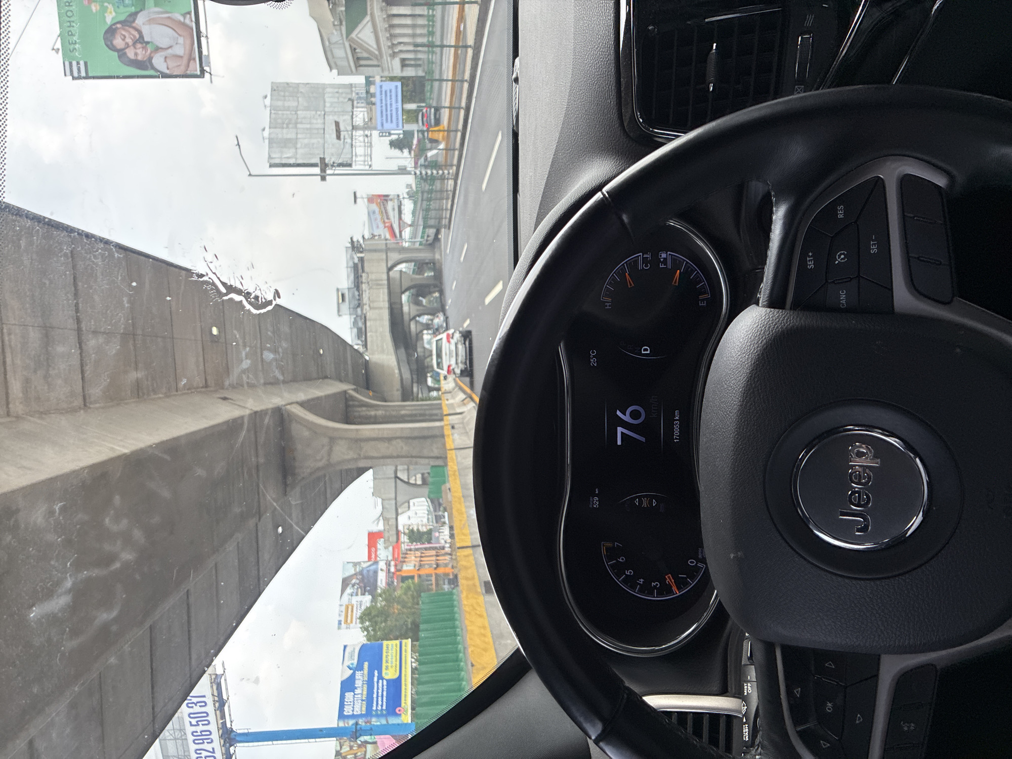 Driver captures highway view from Jeep in Naucalpan de Juárez