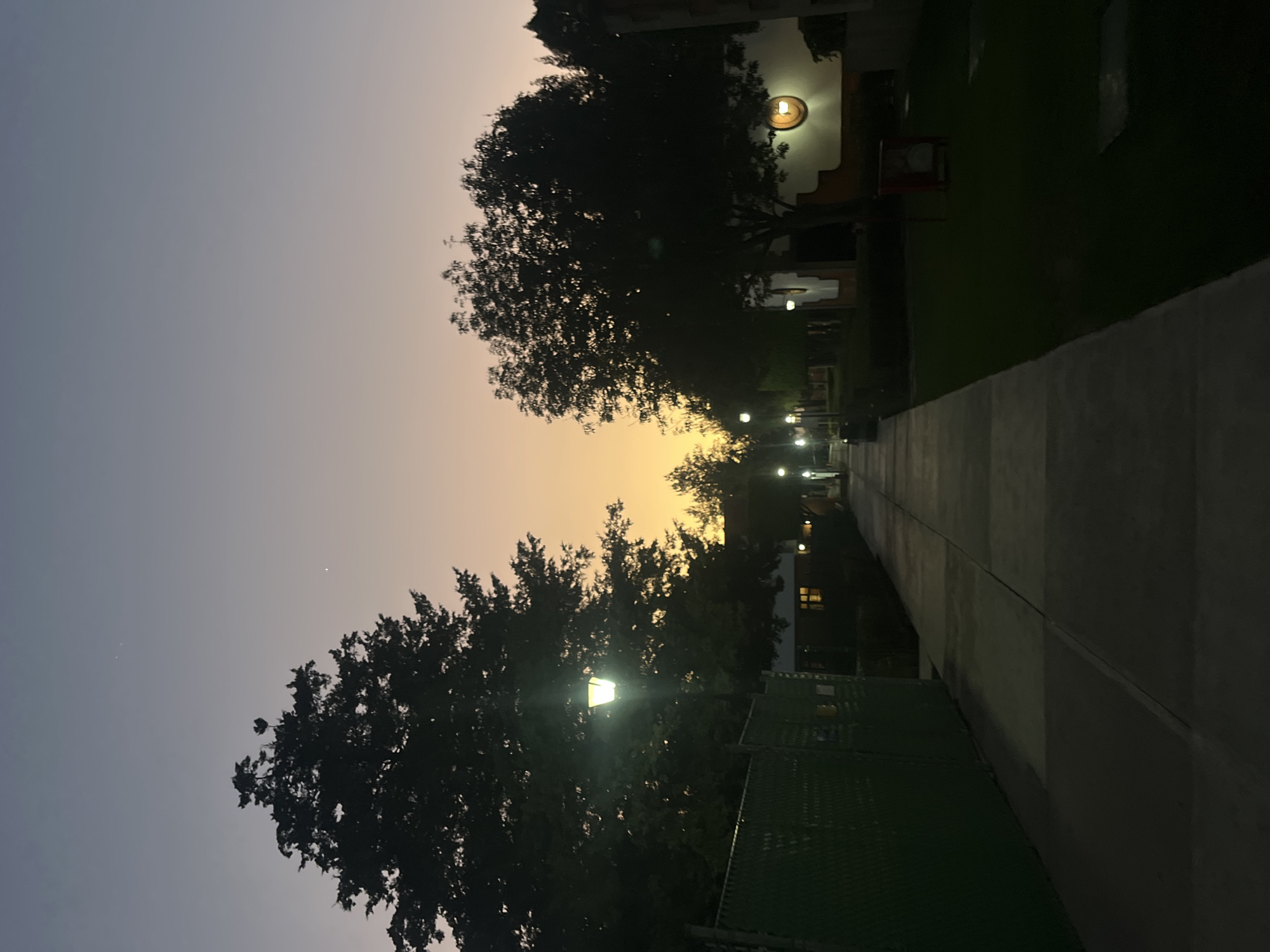 Evening moments documented across San Andrés Cholula residences