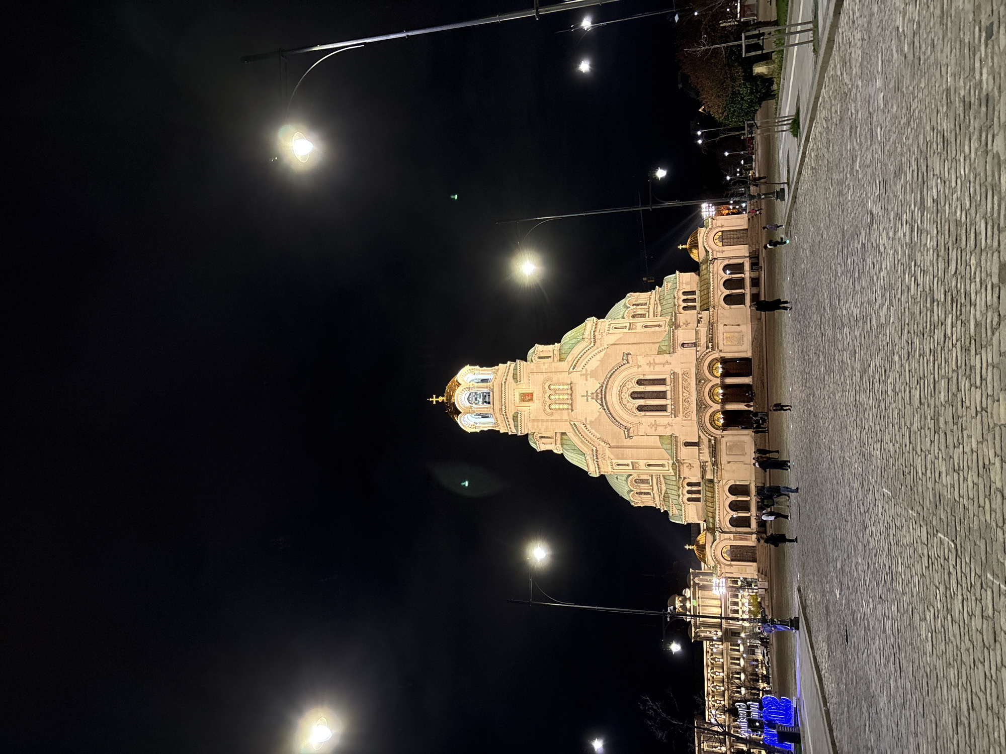 Evening scenes documented around Sofia's Alexander Nevsky Cathedral