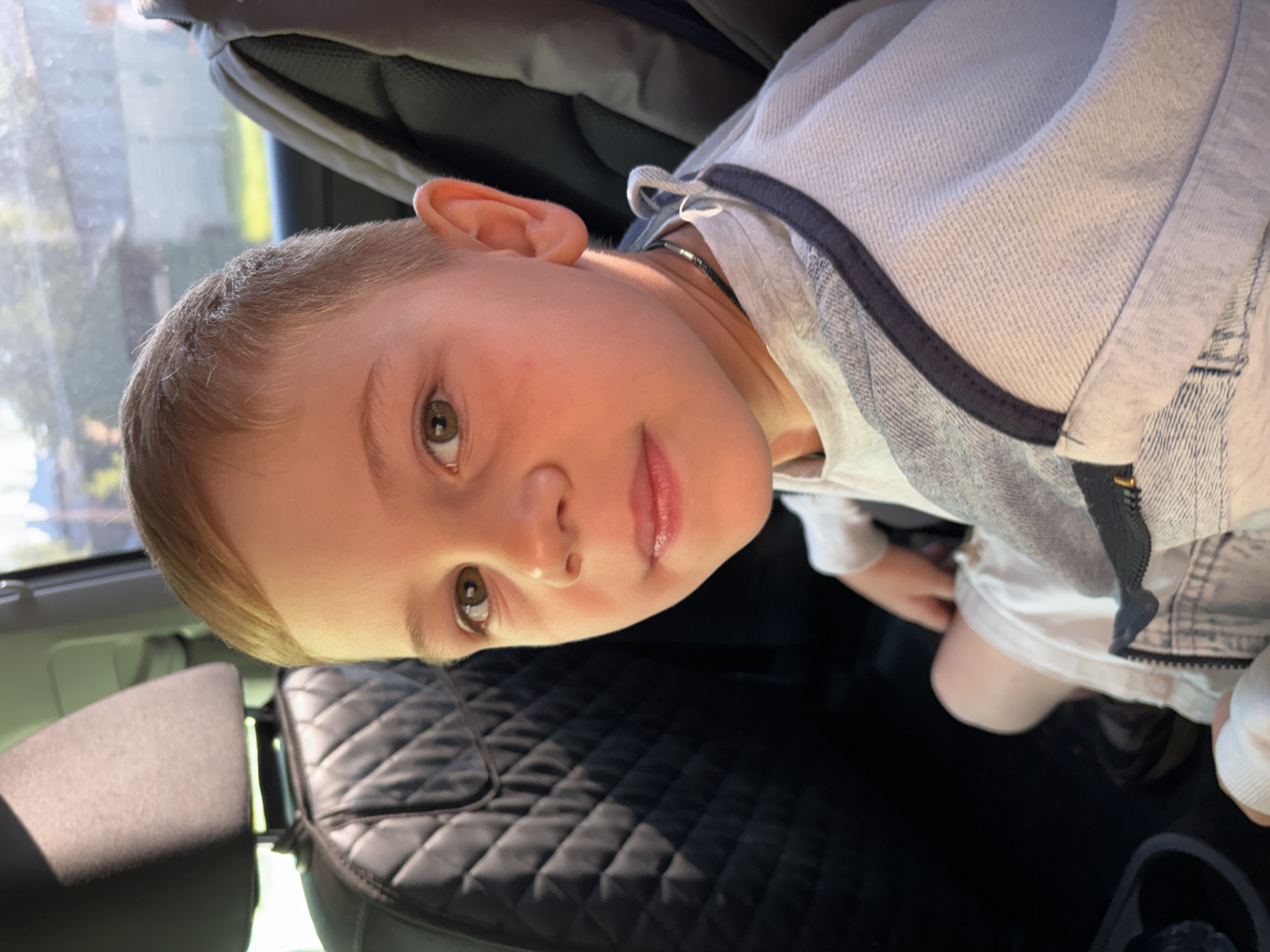 Car ride and outdoor stops around Rusanovo on a summer morning