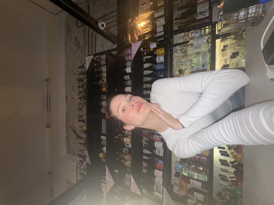 Tel Aviv evening: wine bar socializing, night photography, grocery shopping