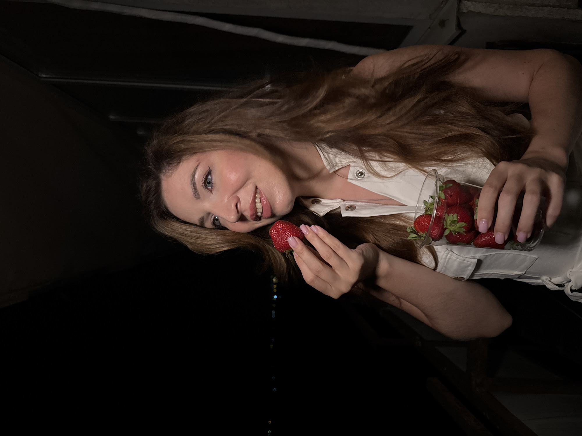 Casual portrait session in Odesa with strawberries and lavender