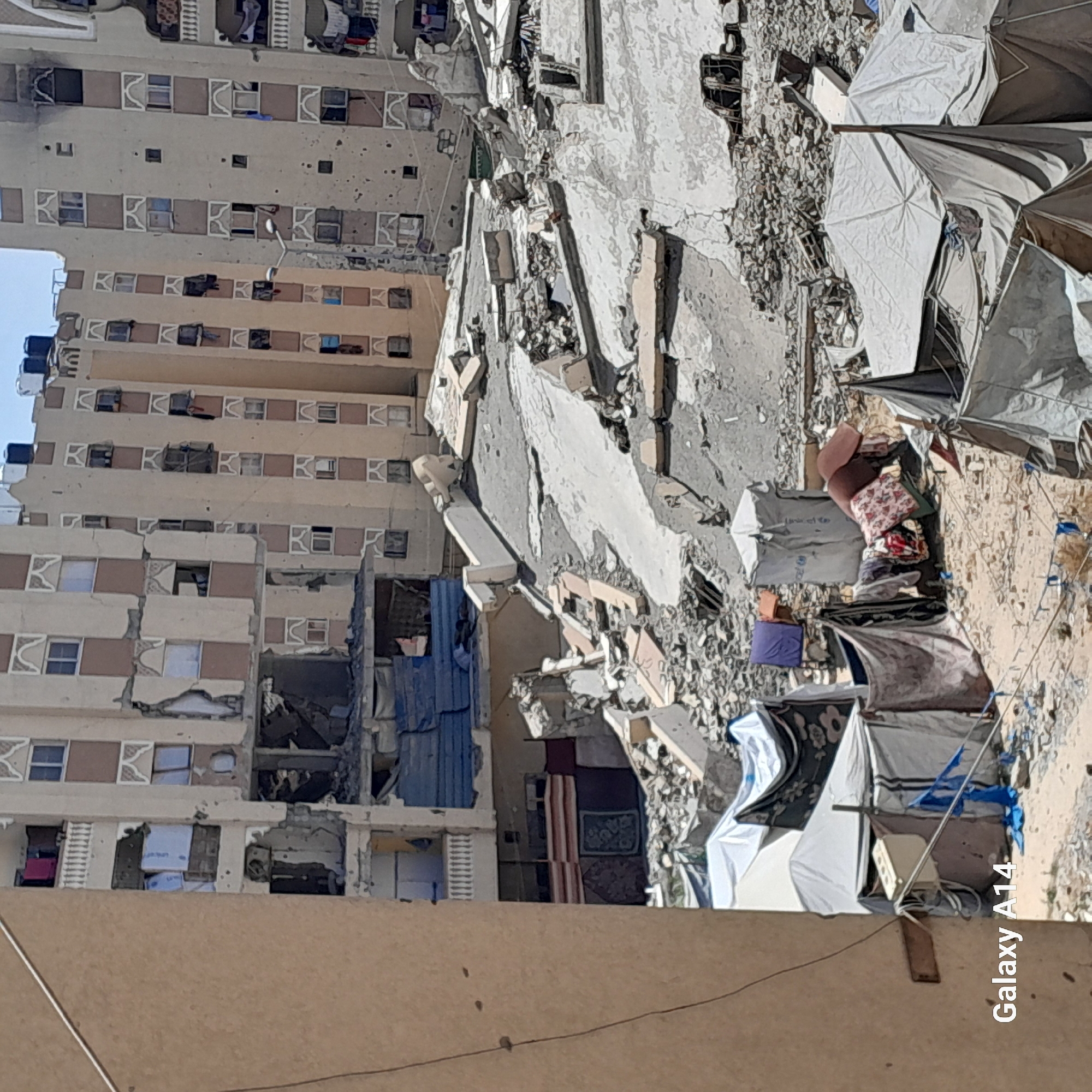 Extensive building damage and displacement camps documented in Khan Yunis