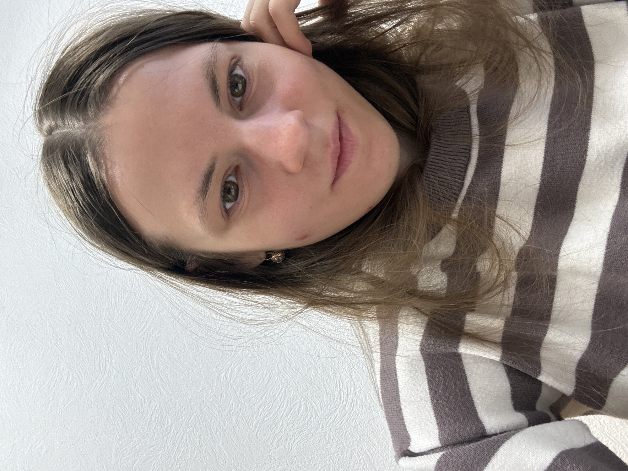 Woman takes early morning selfies in Chaikovsky, Russia
