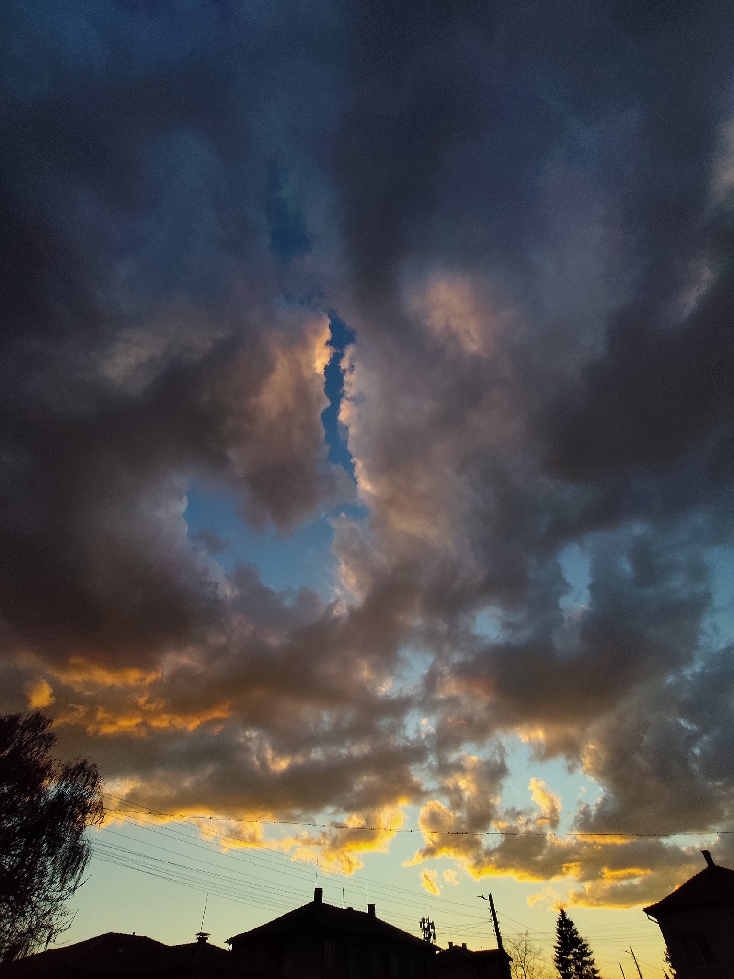 Dramatic twilight sky observed over Novi han, Bulgaria
