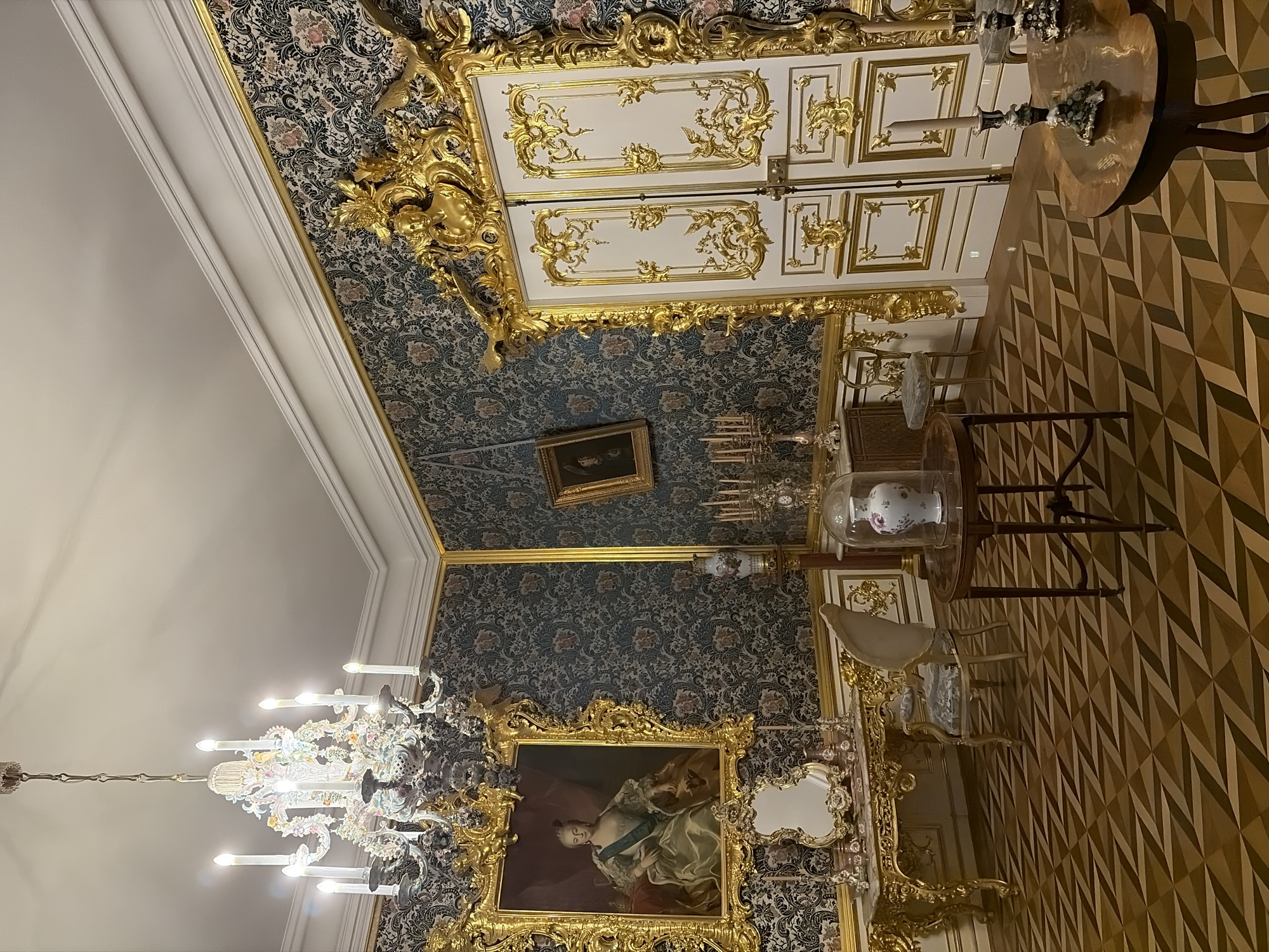 Tourist documents Peterhof Palace visit in Saint Petersburg