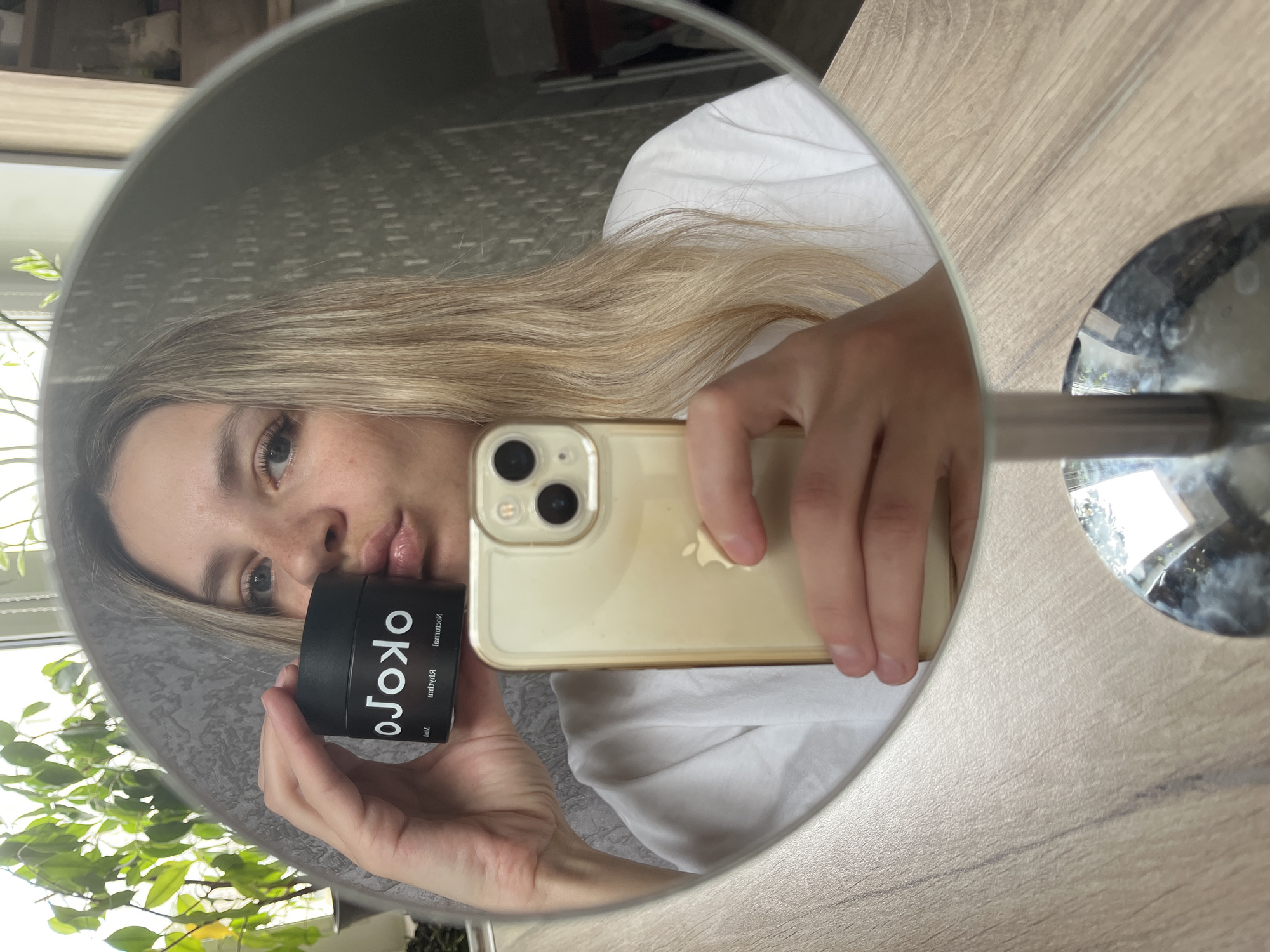 Mirror selfies with Russian jar captured in Chaikovsky
