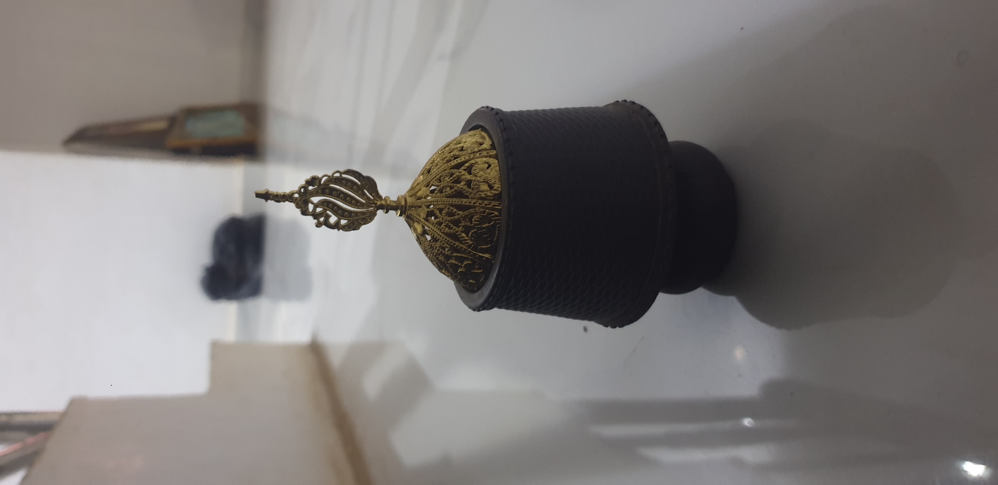 Decorative objects and nightclub scenes documented in Barden Yana