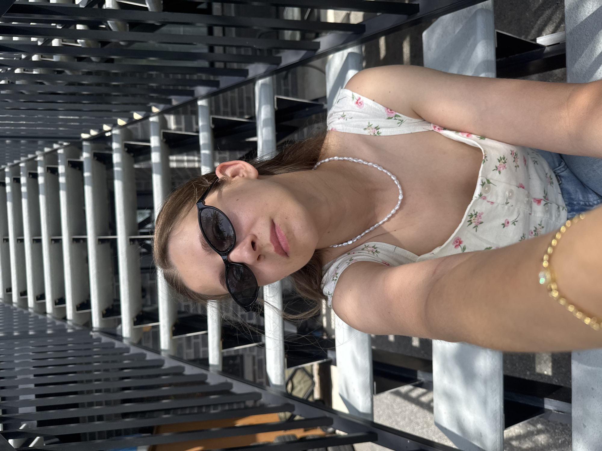 Outdoor selfie session and haircare products in Gatineau