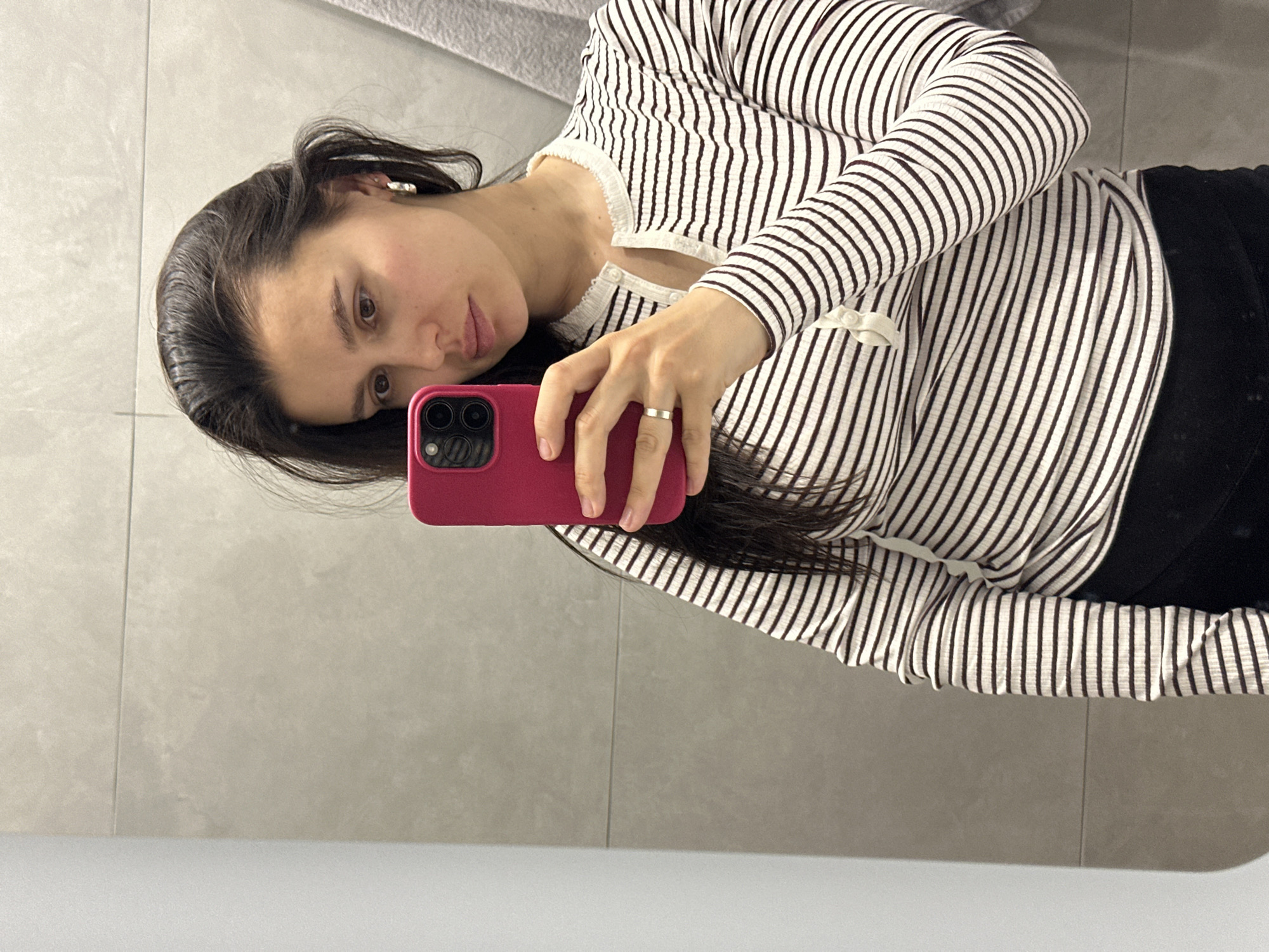 Domestic moments captured in Chaikovsky: selfies and children with devices