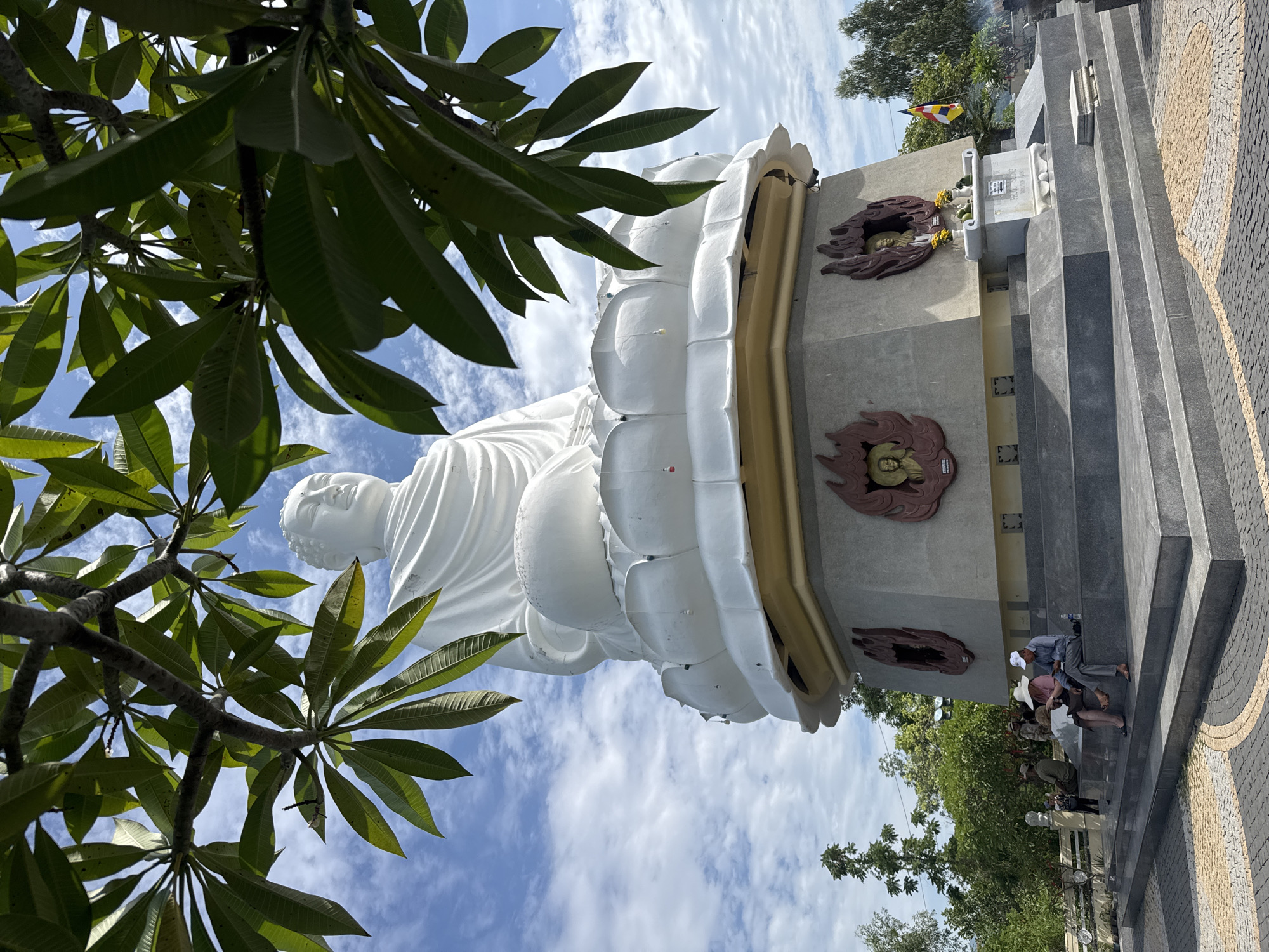 Seated and reclining Buddhas at Long Son Pagoda, Nha Trang