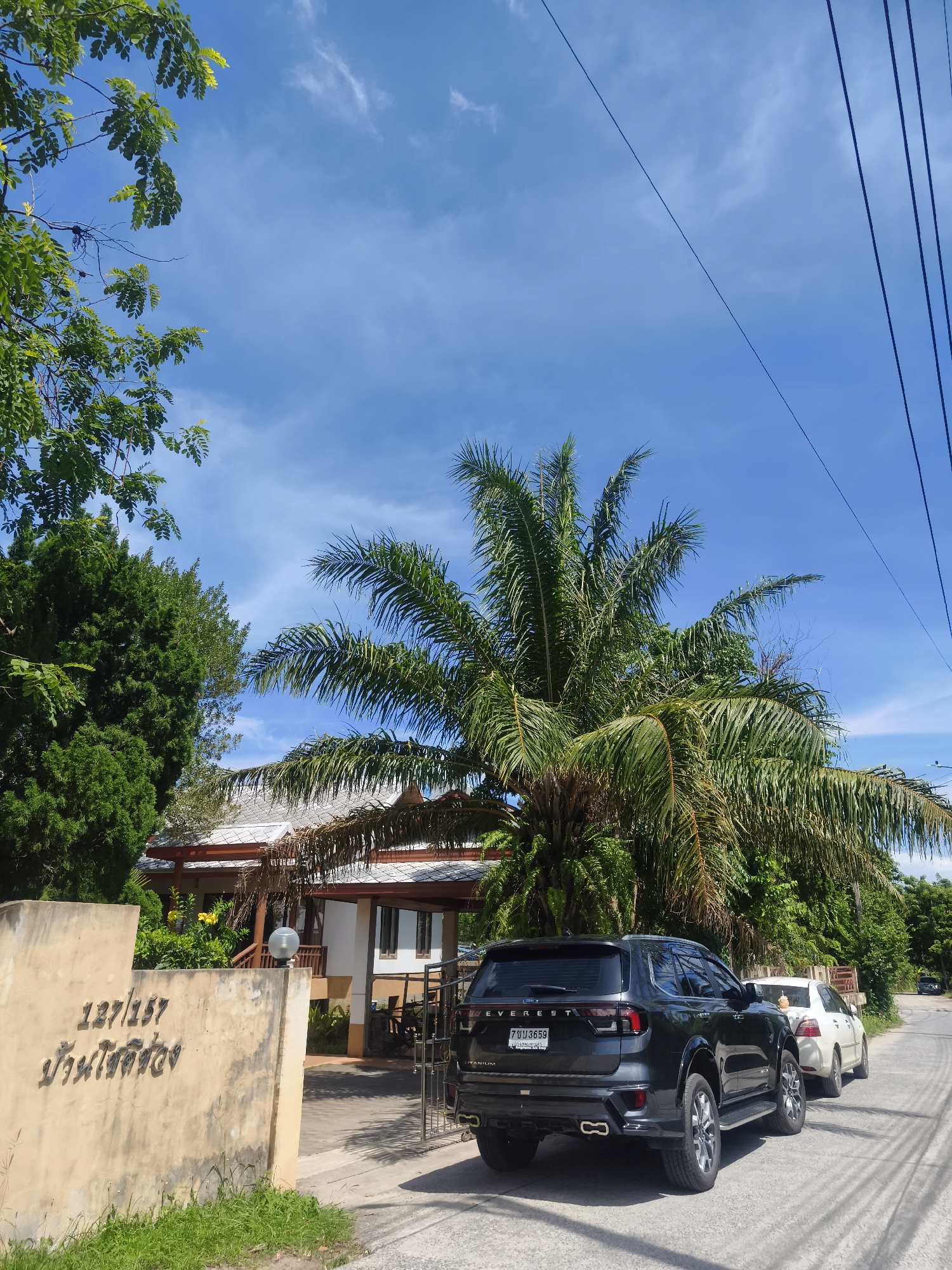 Morning resort tour through Ko Samui and Baan Hua Thanon